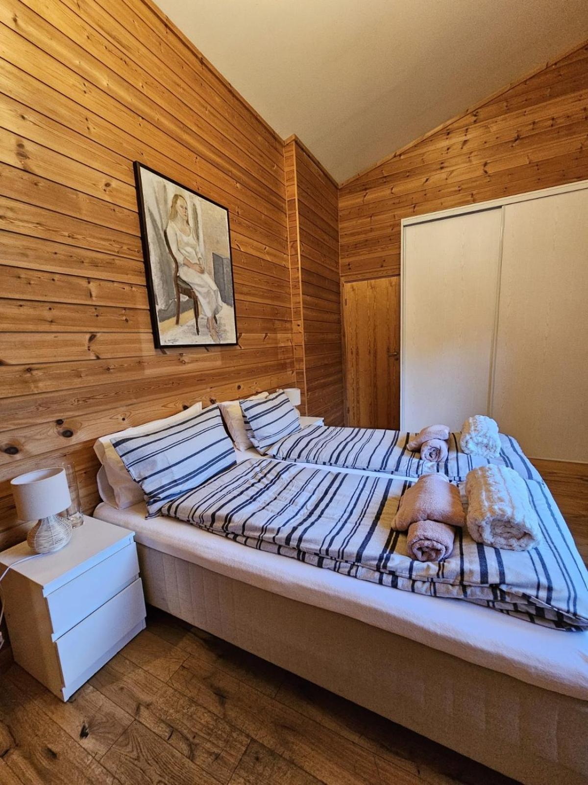 Private room - 4 in a luxury villa CHALET STYLE view 2