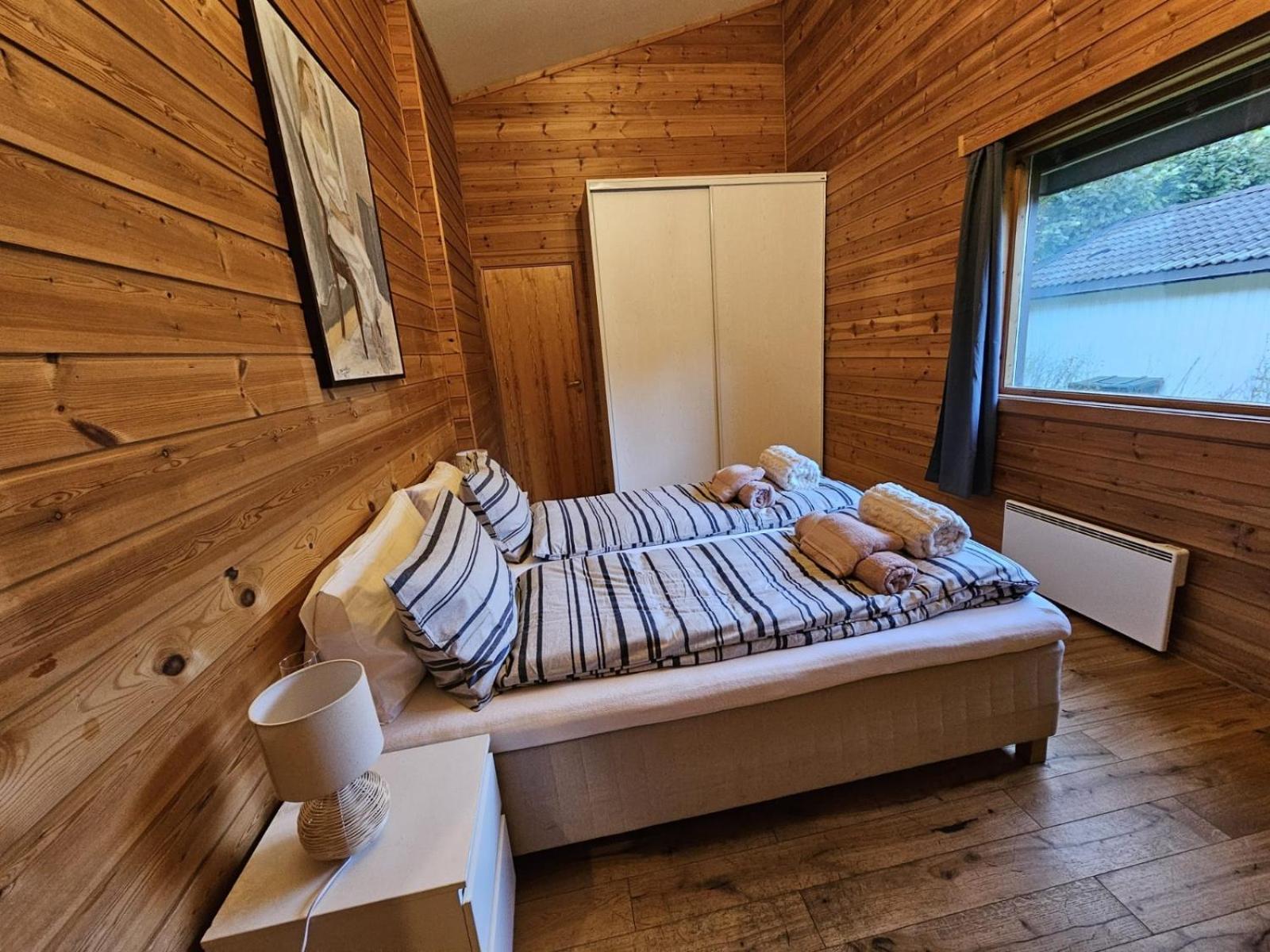 Private room - 4 in a luxury villa CHALET STYLE view 3