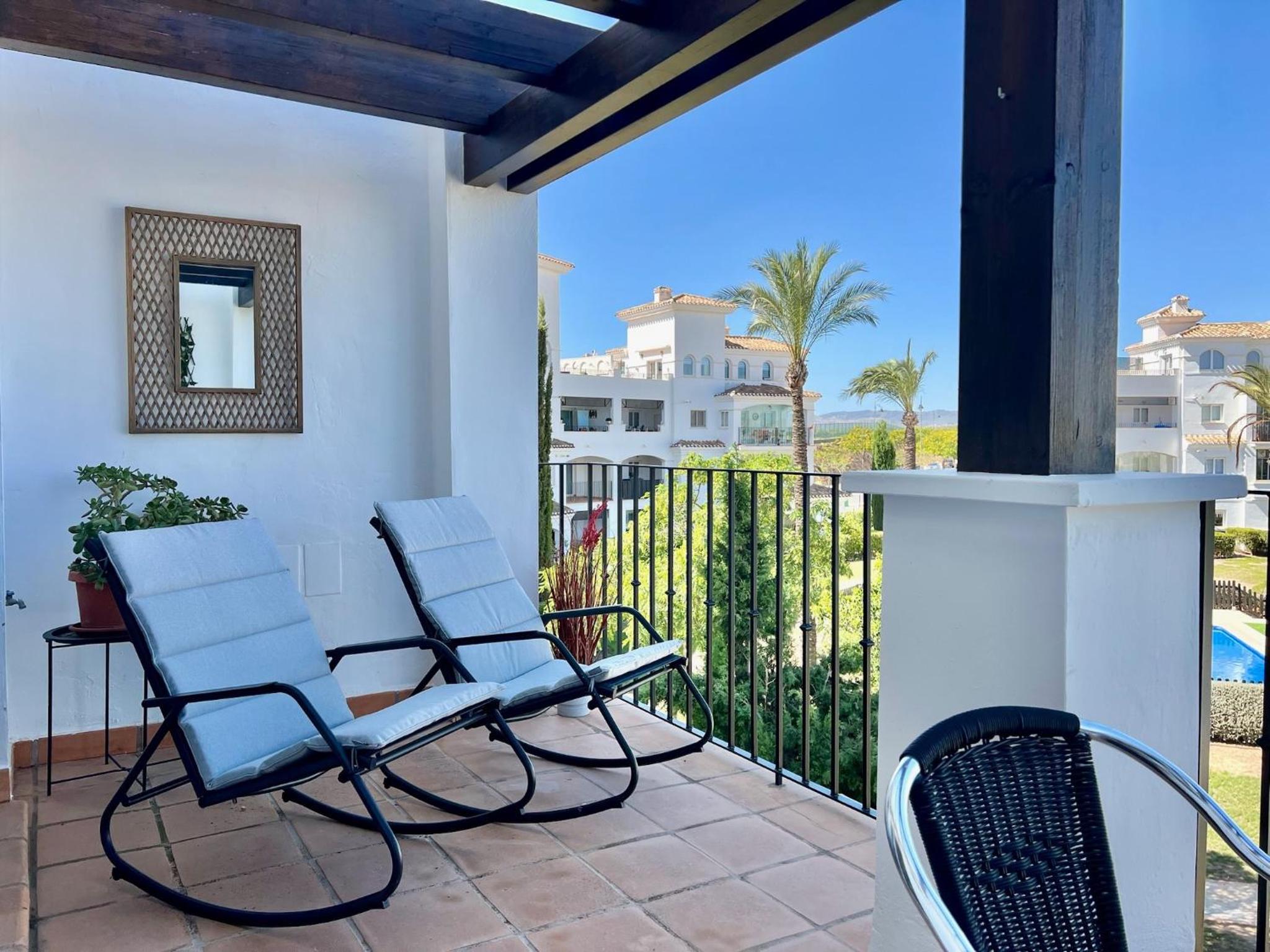Stunning apartment with overflow pool and golf view