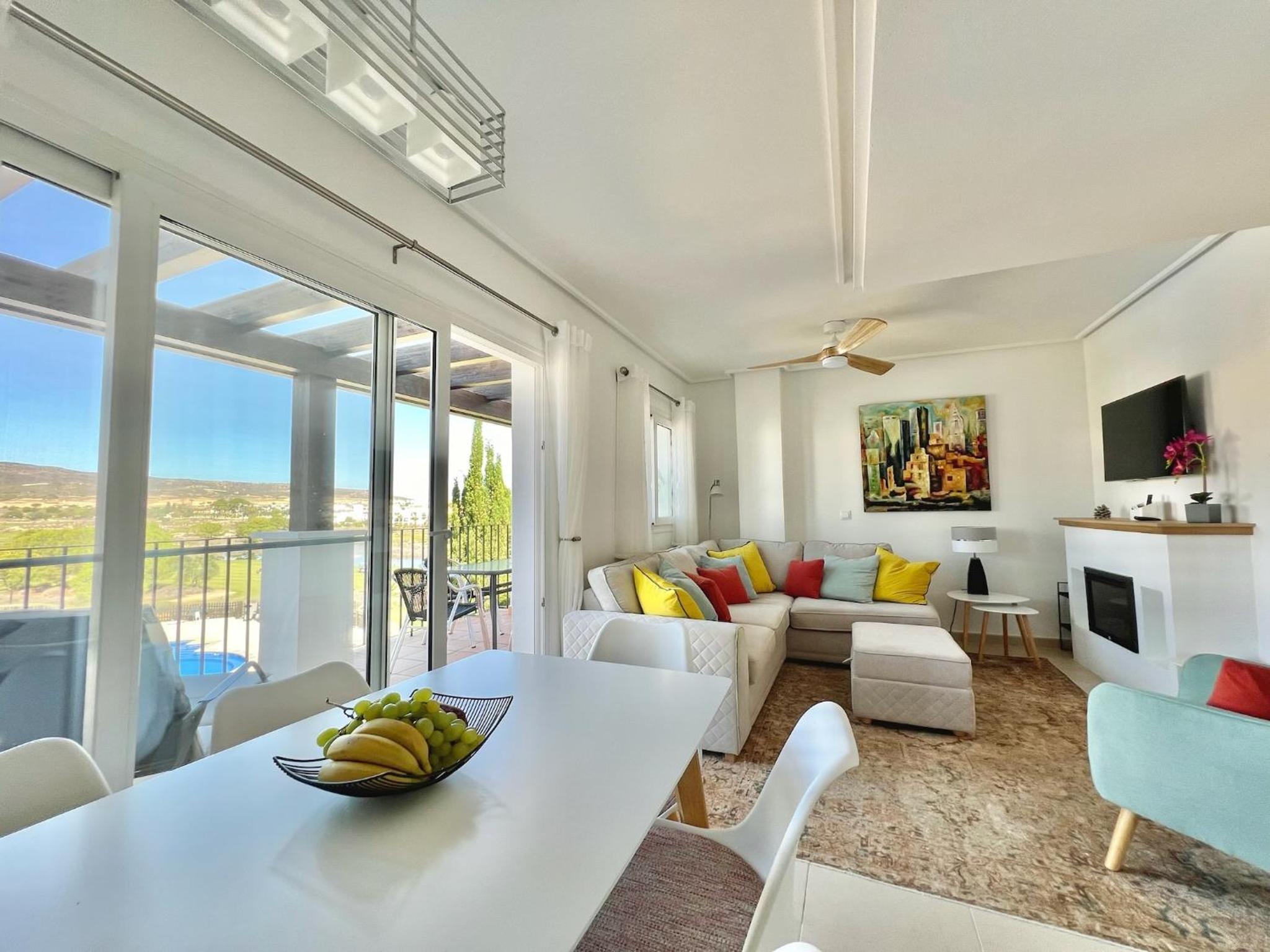 Stunning apartment with overflow pool and golf view