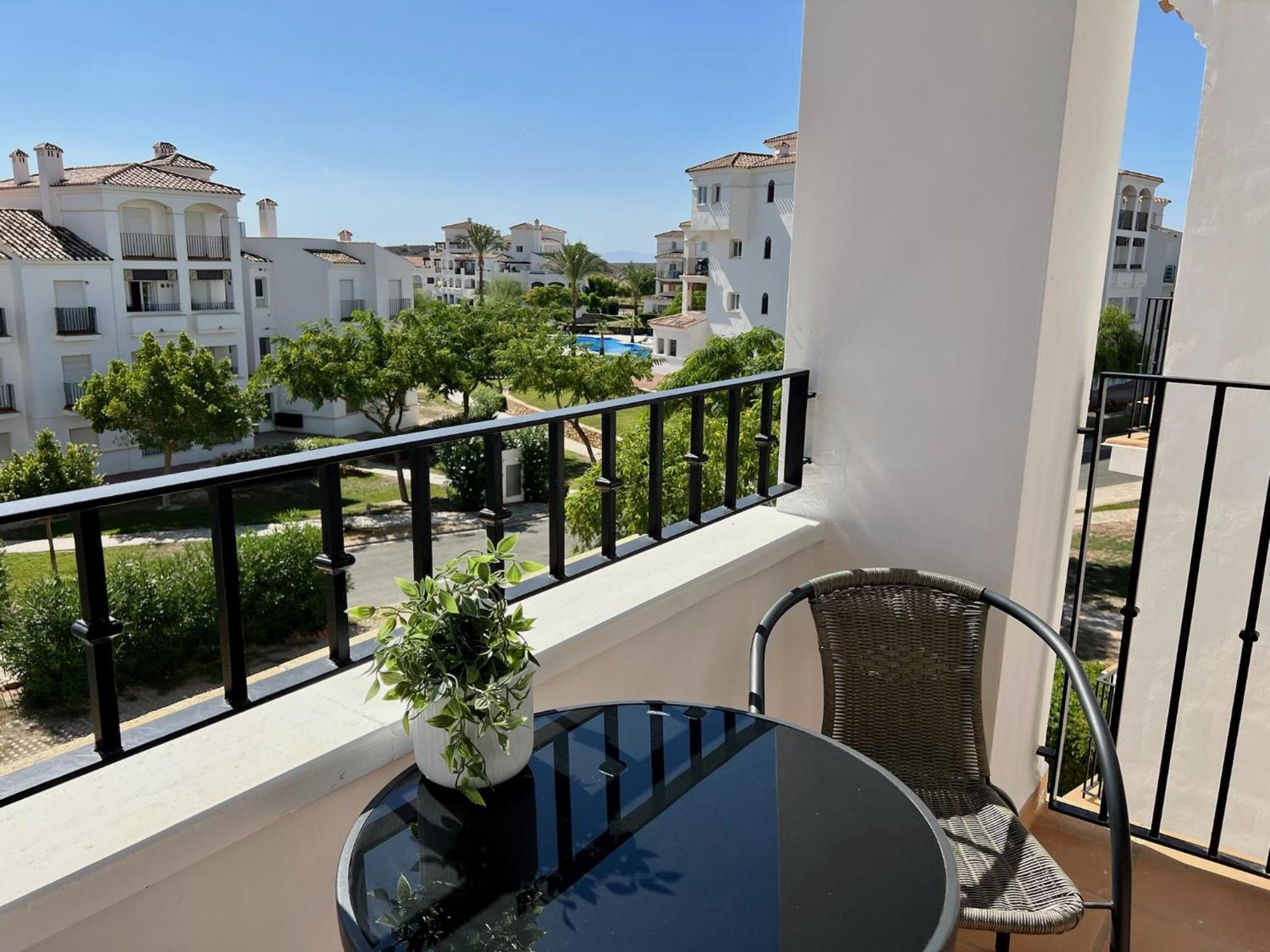 Stunning apartment with overflow pool and golf view