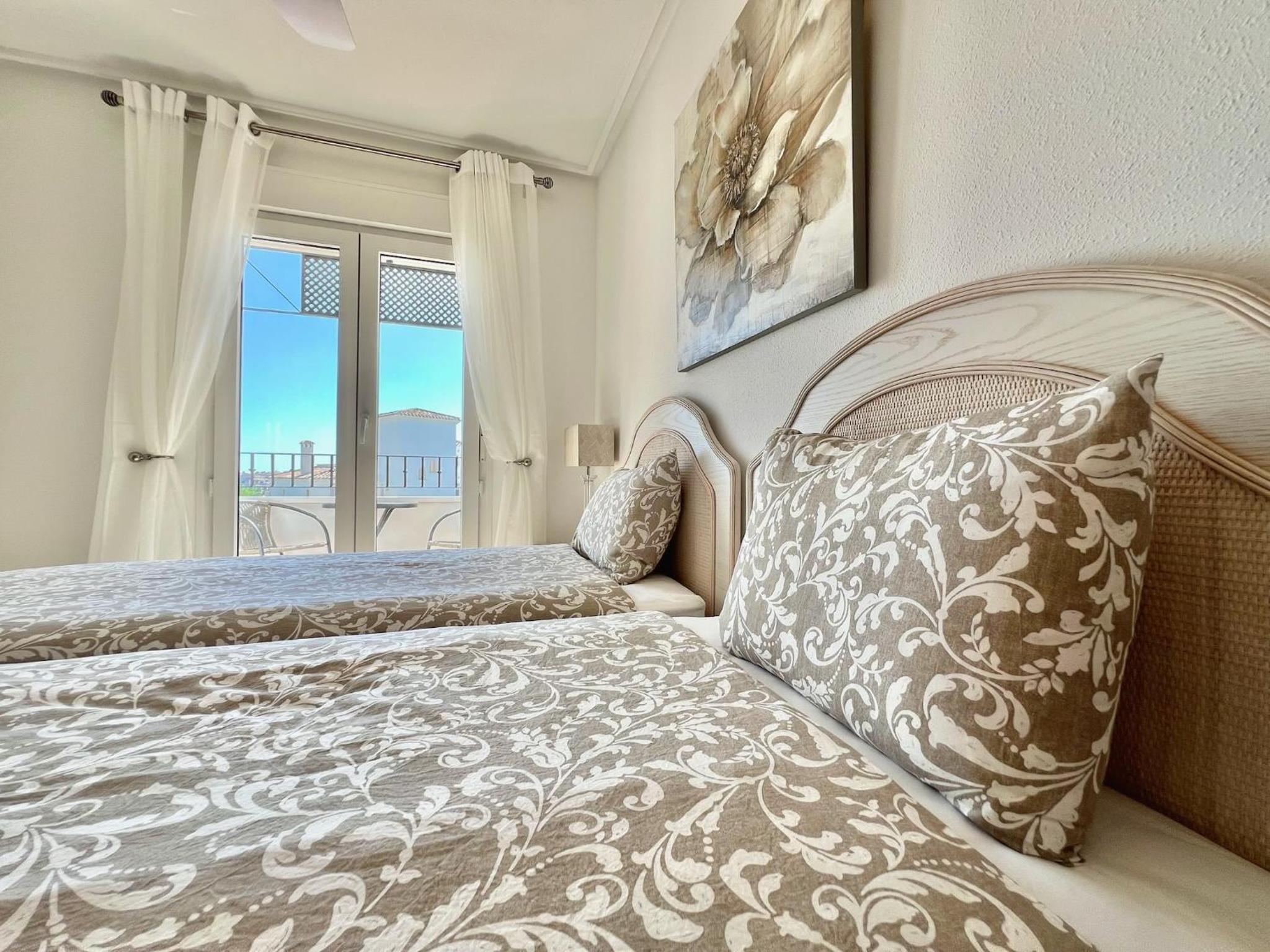 Stunning apartment with overflow pool and golf view