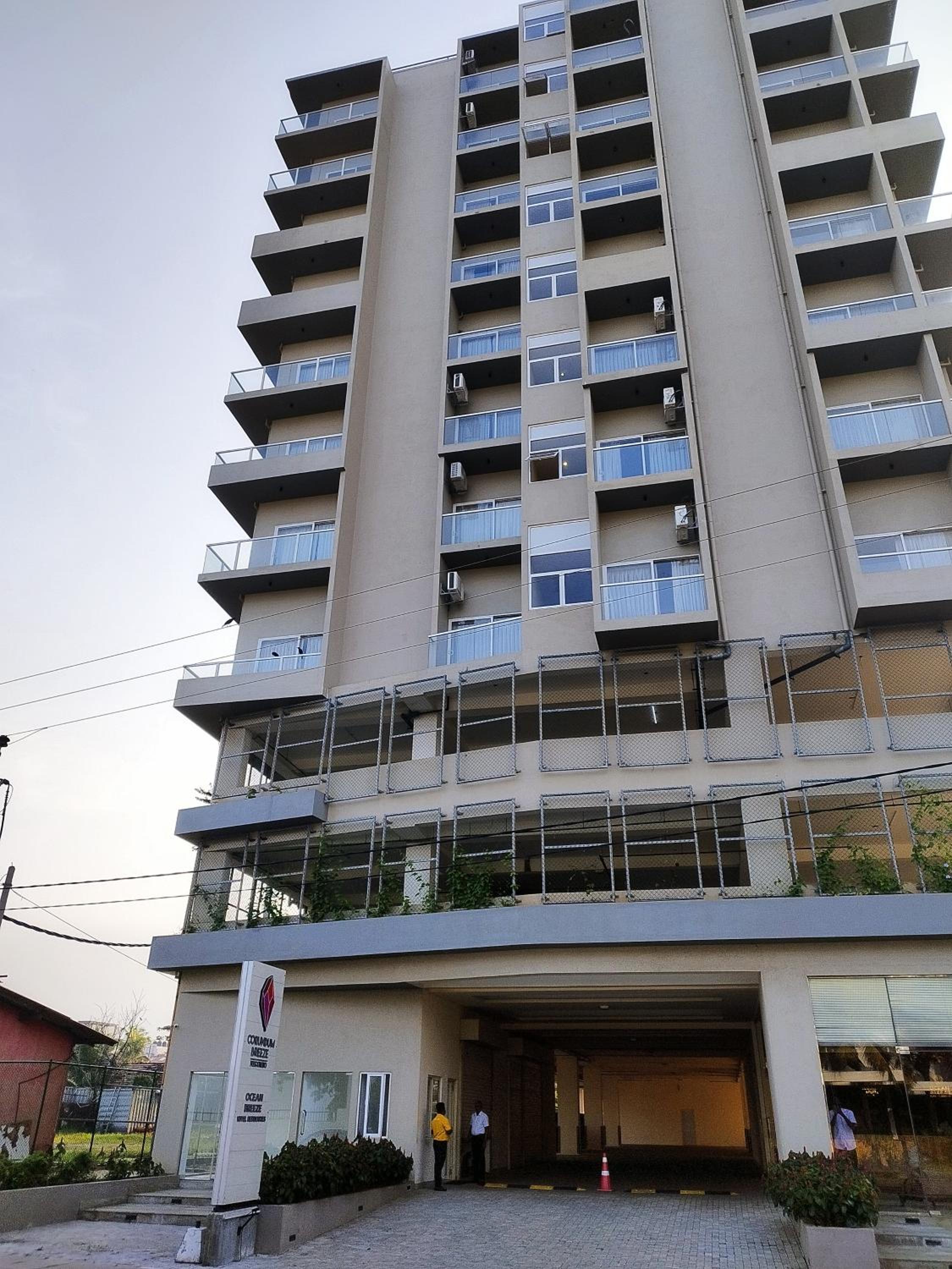 Merasbrise apartments by Infinity Condos