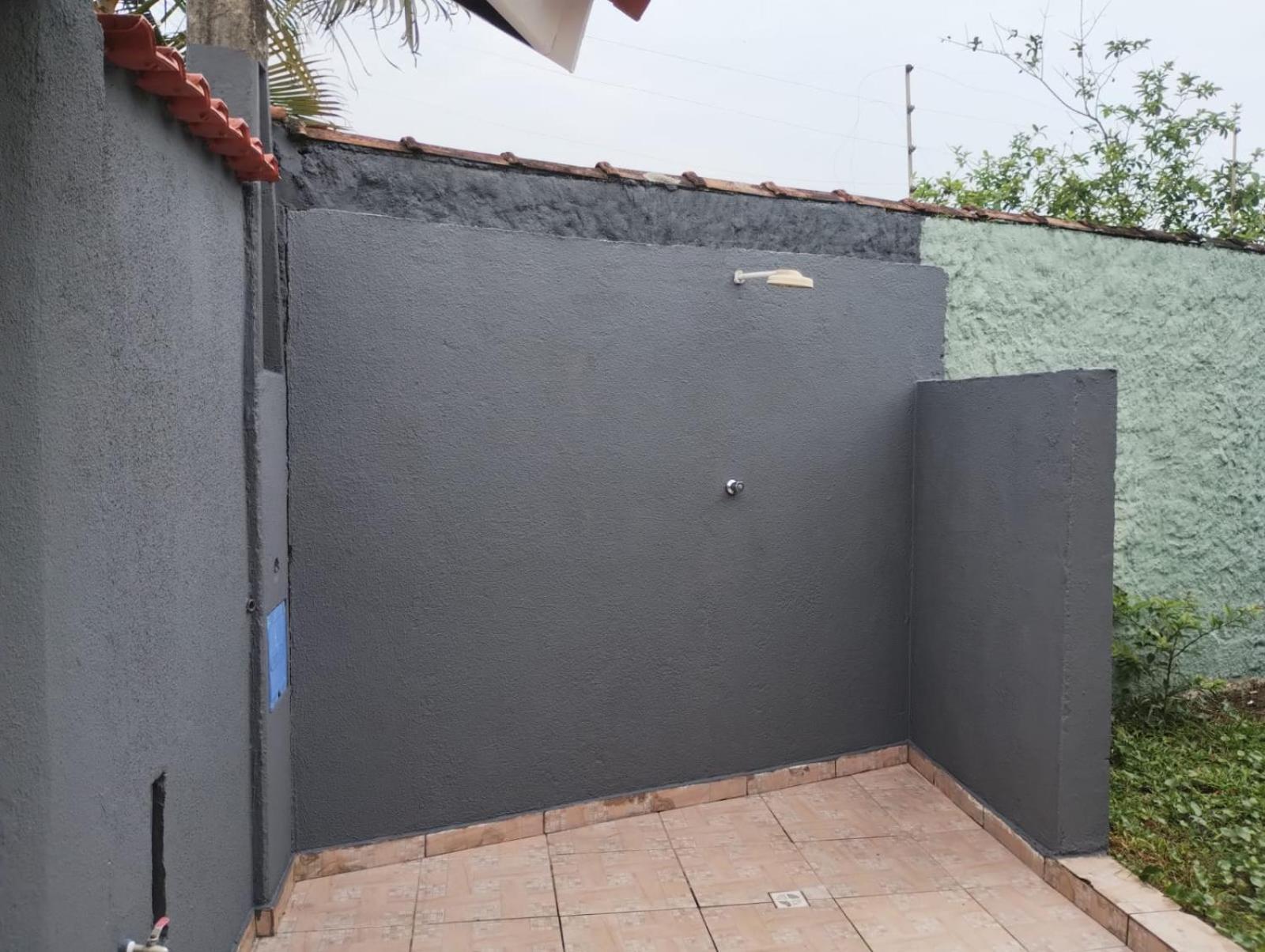 Casa na praia com piscina e churrasqueira