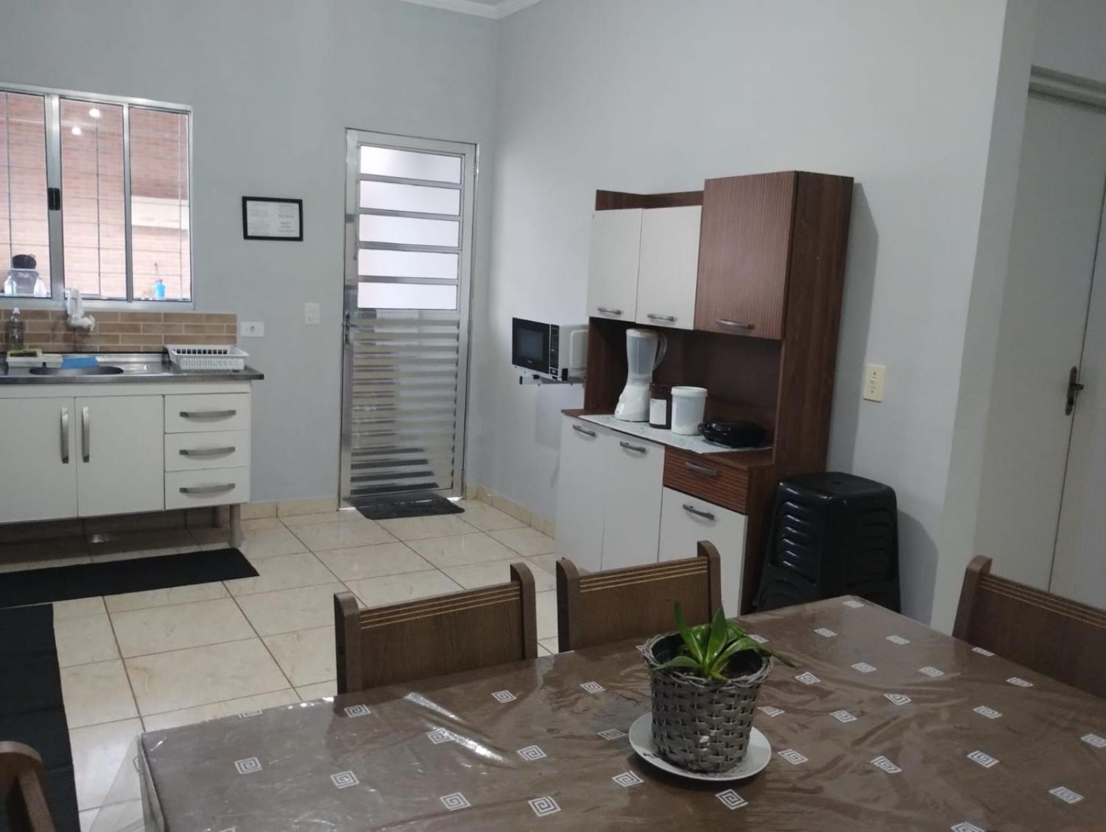 Casa na praia com piscina e churrasqueira