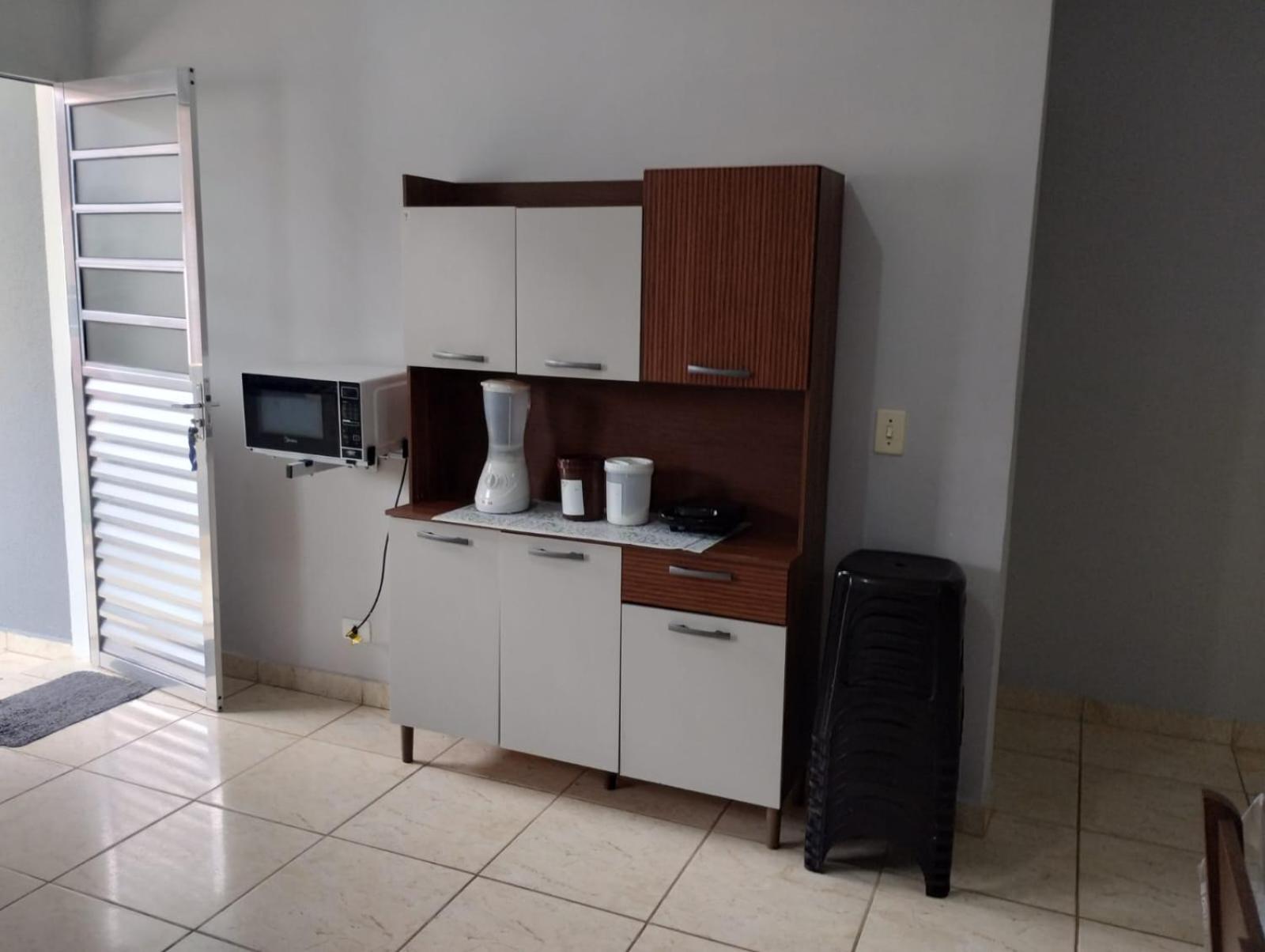 Casa na praia com piscina e churrasqueira