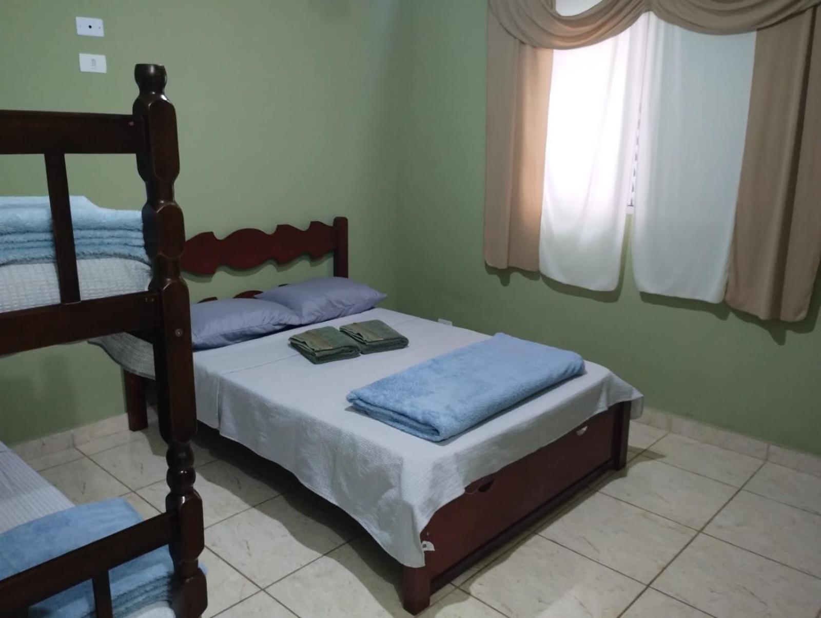 Casa na praia com piscina e churrasqueira
