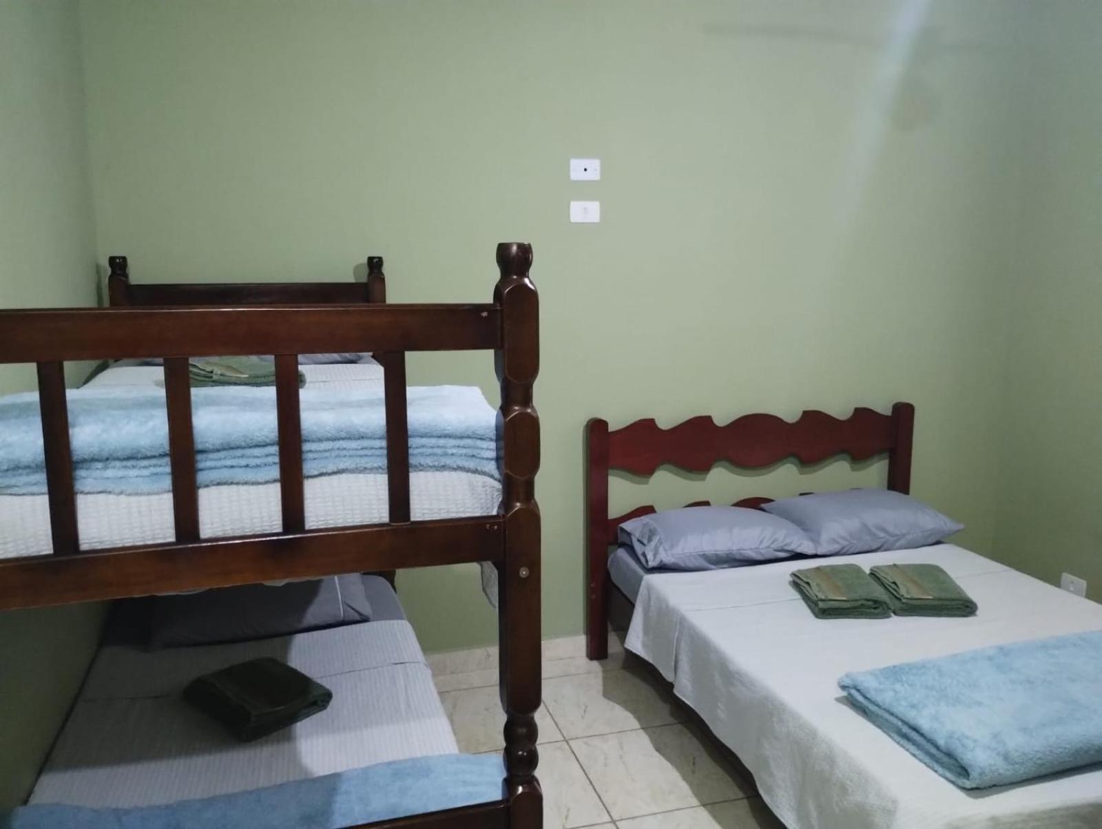 Casa na praia com piscina e churrasqueira