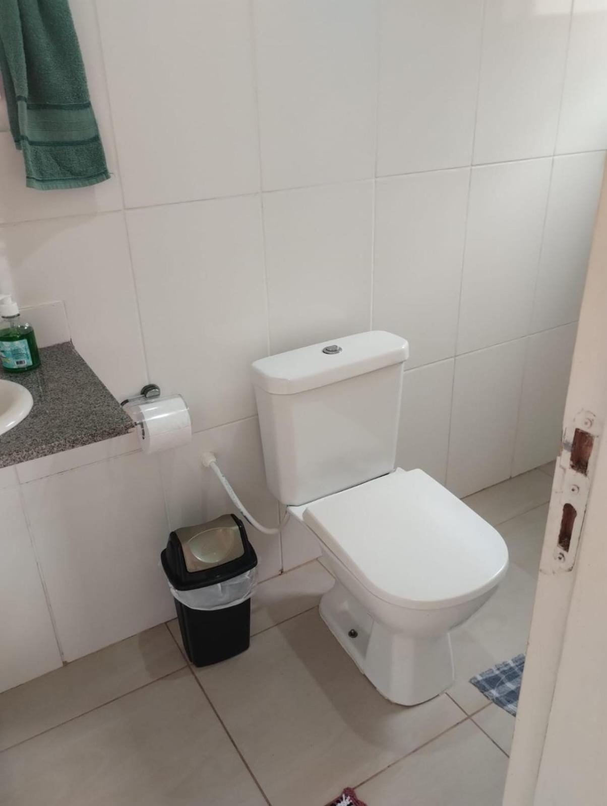 Casa na praia com piscina e churrasqueira
