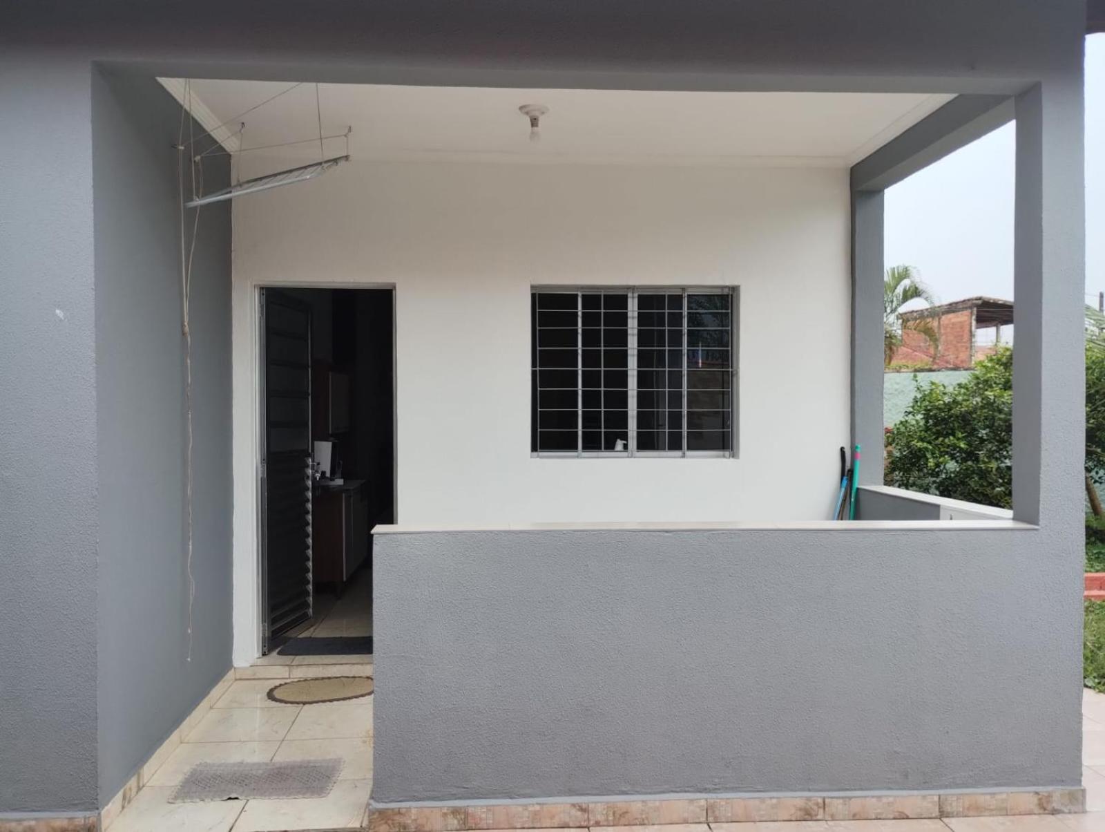 Casa na praia com piscina e churrasqueira