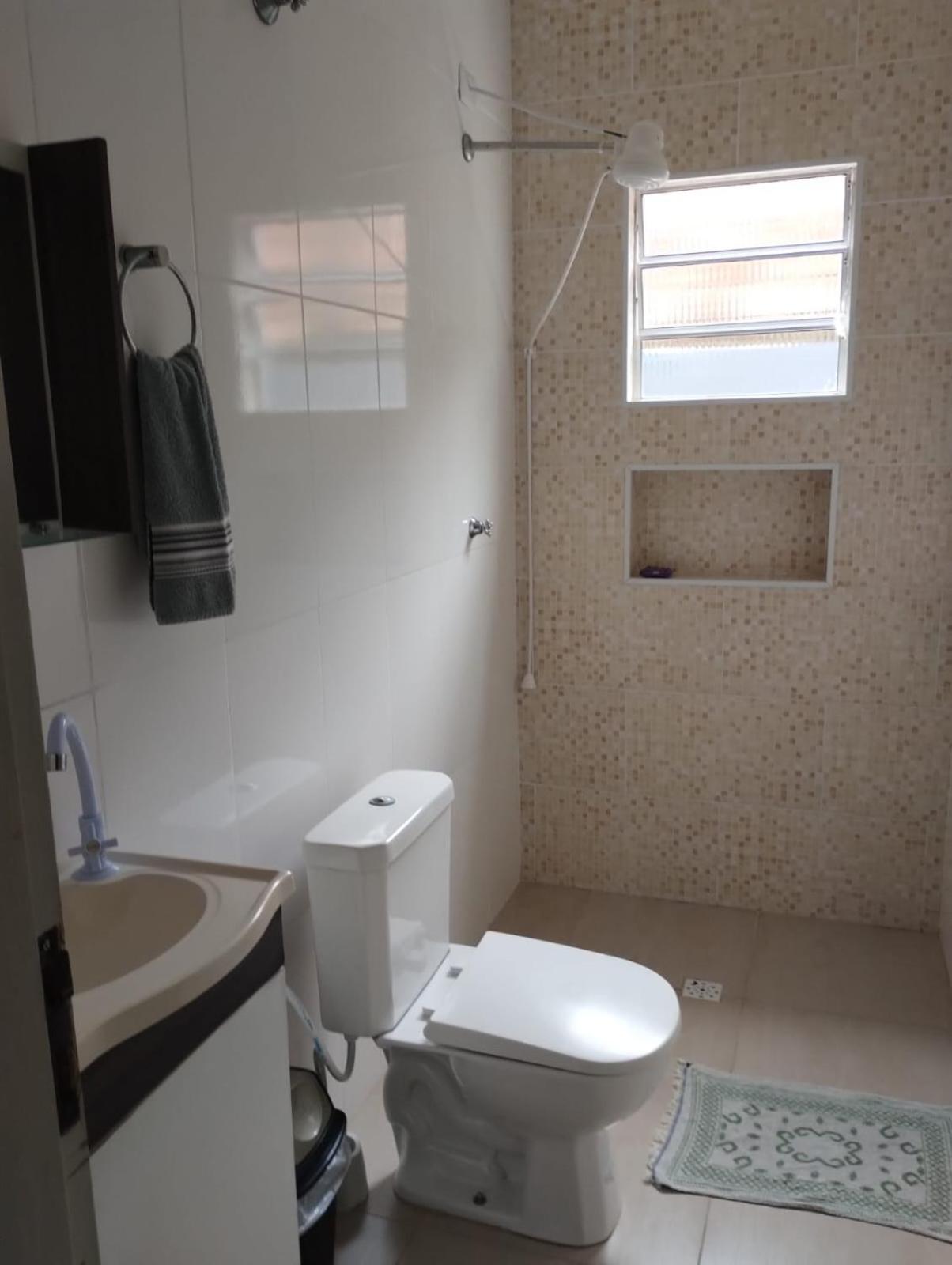 Casa na praia com piscina e churrasqueira