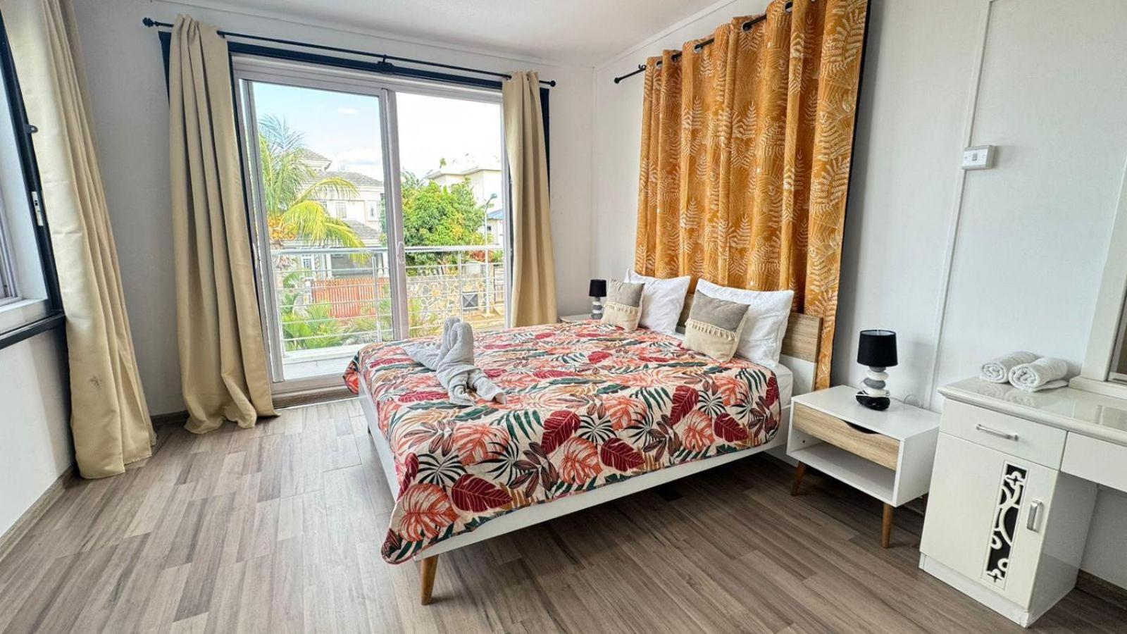 Villa Les Colombes proche mer view 2
