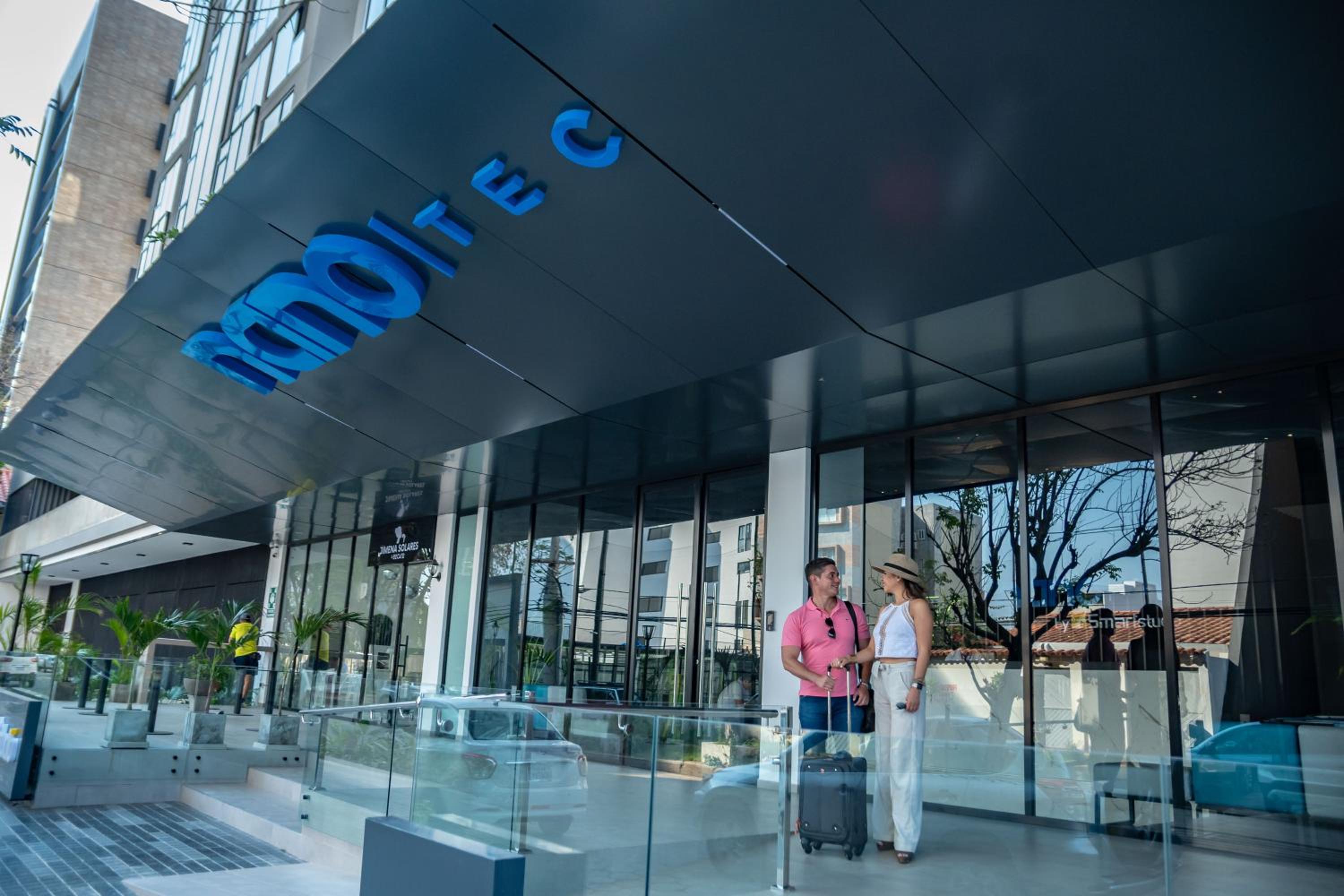 Suite tecnológica y moderna