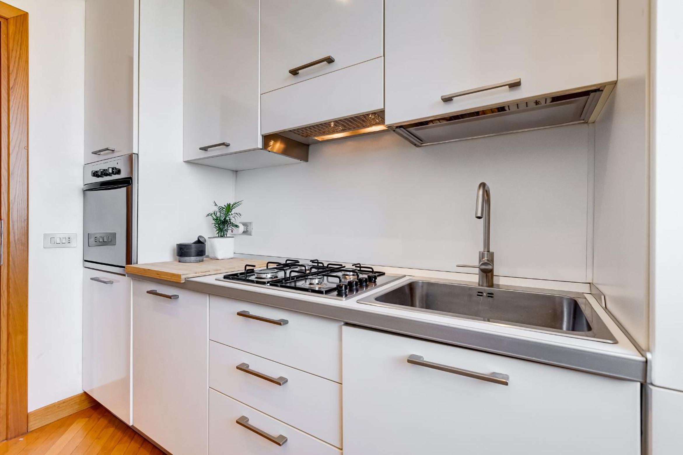 Romaviva Luxury Attic Apartment - San Giovanni in Laterano - Metro A C - Central Rome