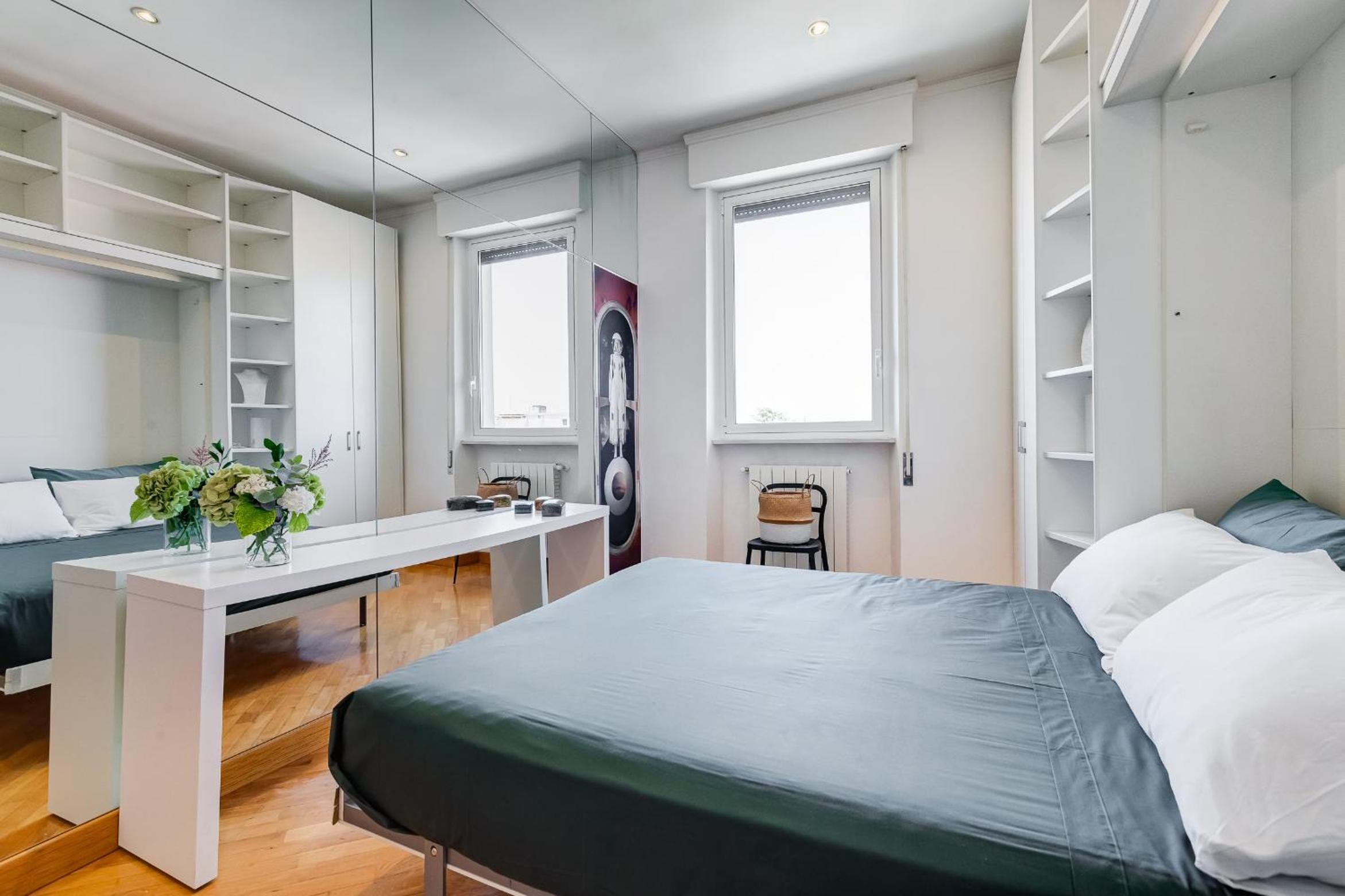 Romaviva Luxury Attic Apartment - San Giovanni in Laterano - Metro A C - Central Rome