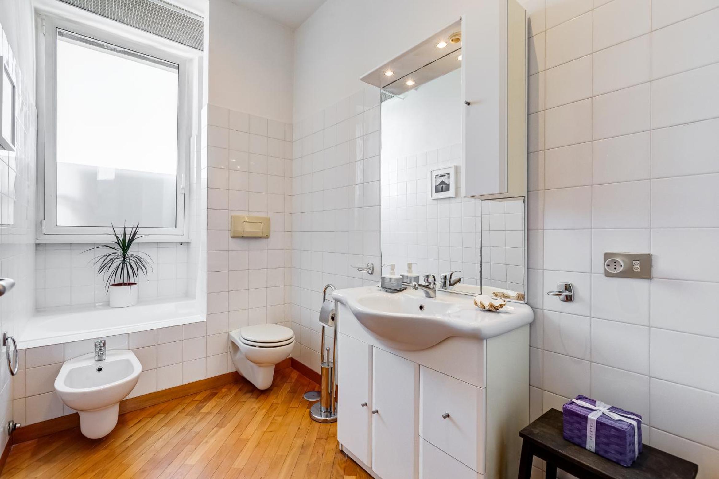 Romaviva Luxury Attic Apartment - San Giovanni in Laterano - Metro A C - Central Rome