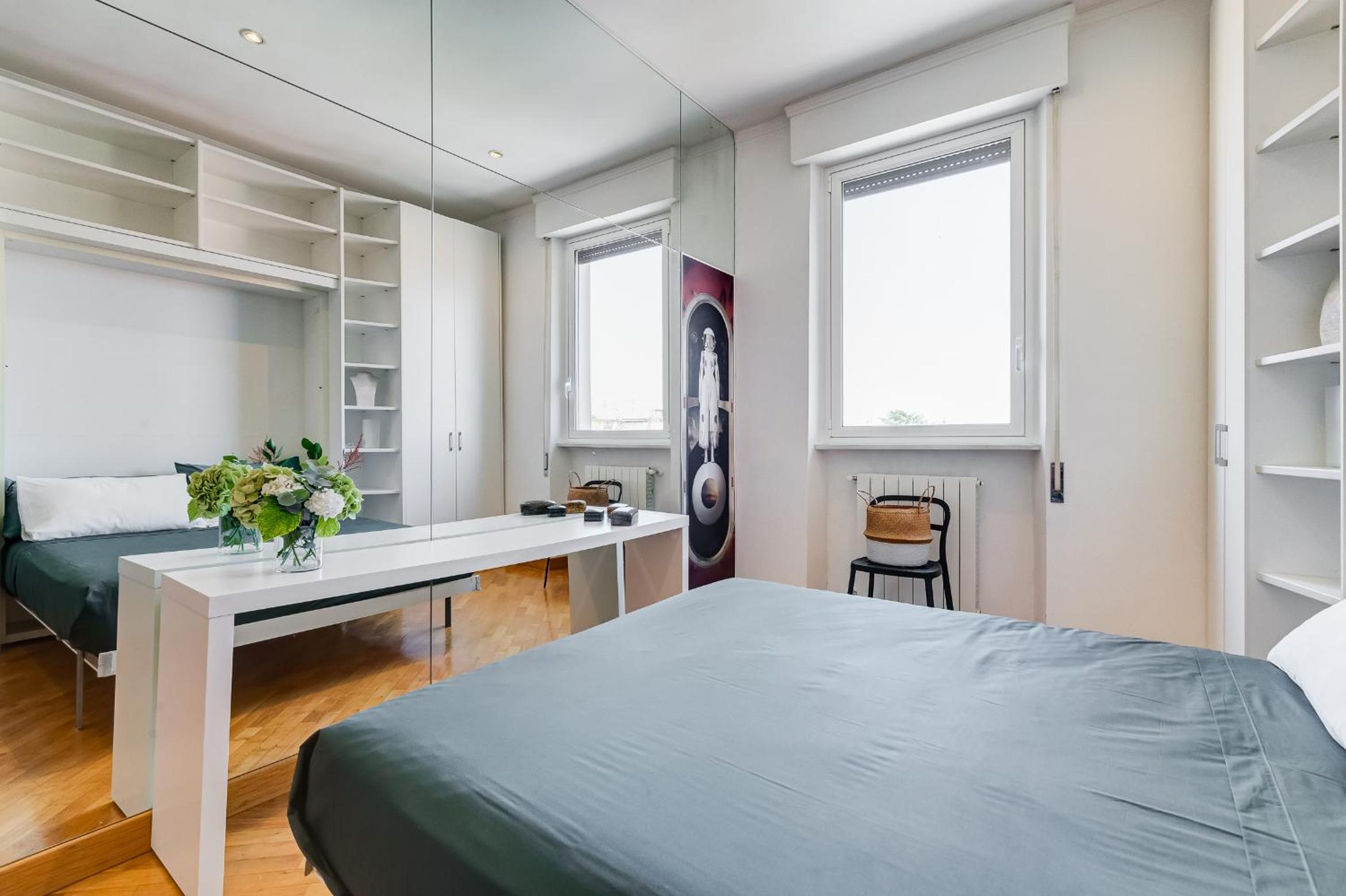 Romaviva Luxury Attic Apartment - San Giovanni in Laterano - Metro A C - Central Rome