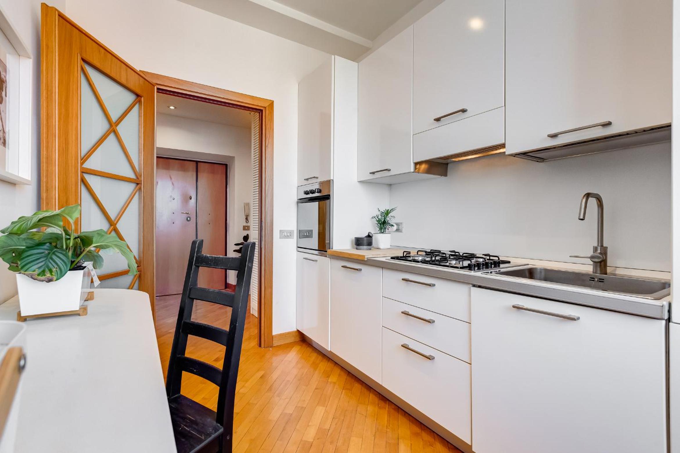 Romaviva Luxury Attic Apartment - San Giovanni in Laterano - Metro A C - Central Rome