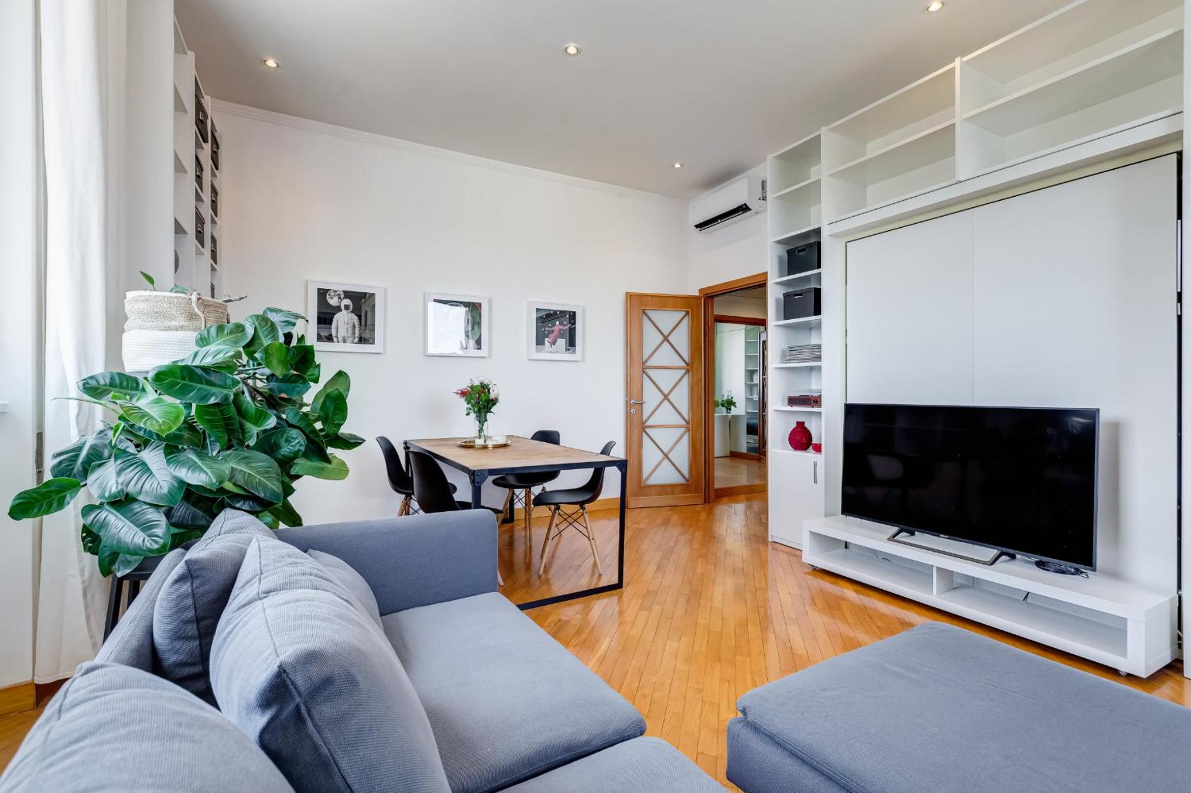 Romaviva Luxury Attic Apartment - San Giovanni in Laterano - Metro A C - Central Rome