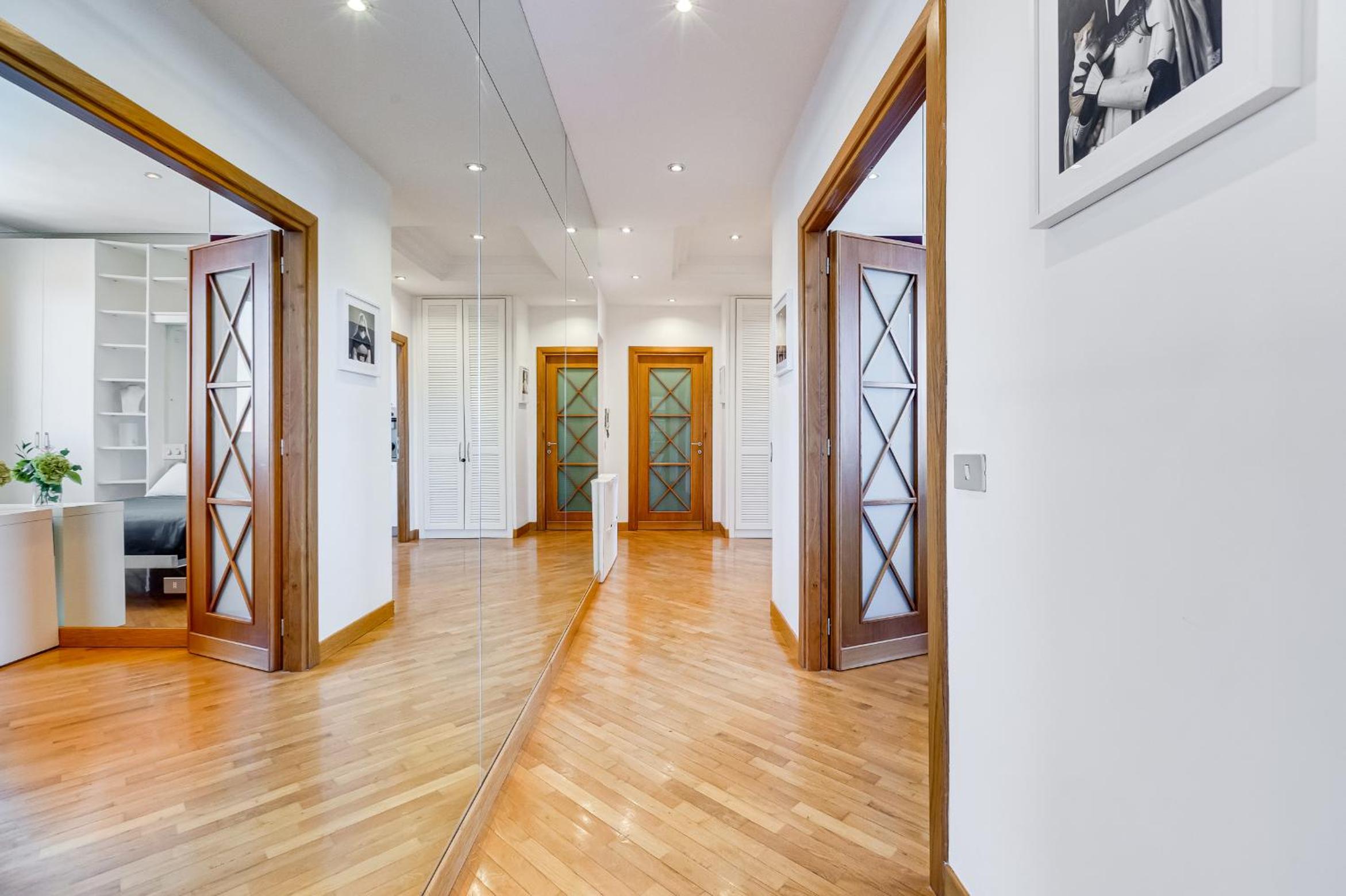Romaviva Luxury Attic Apartment - San Giovanni in Laterano - Metro A C - Central Rome