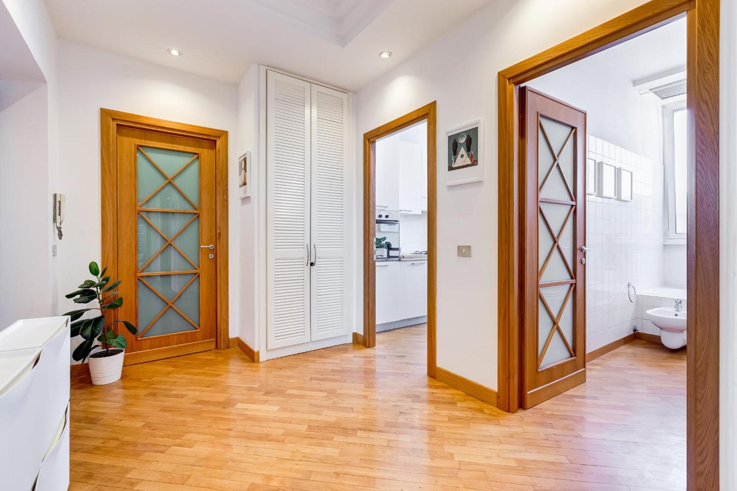 Romaviva Luxury Attic Apartment - San Giovanni in Laterano - Metro A C - Central Rome
