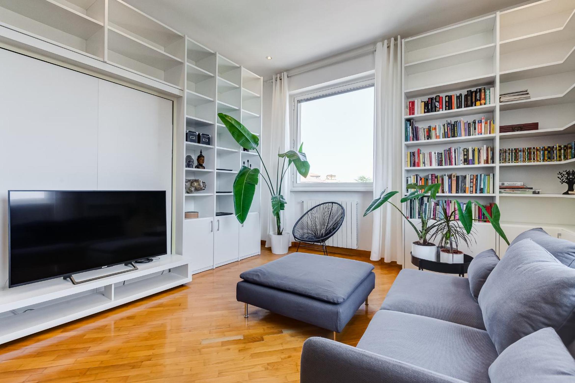 Romaviva Luxury Attic Apartment - San Giovanni in Laterano - Metro A C - Central Rome