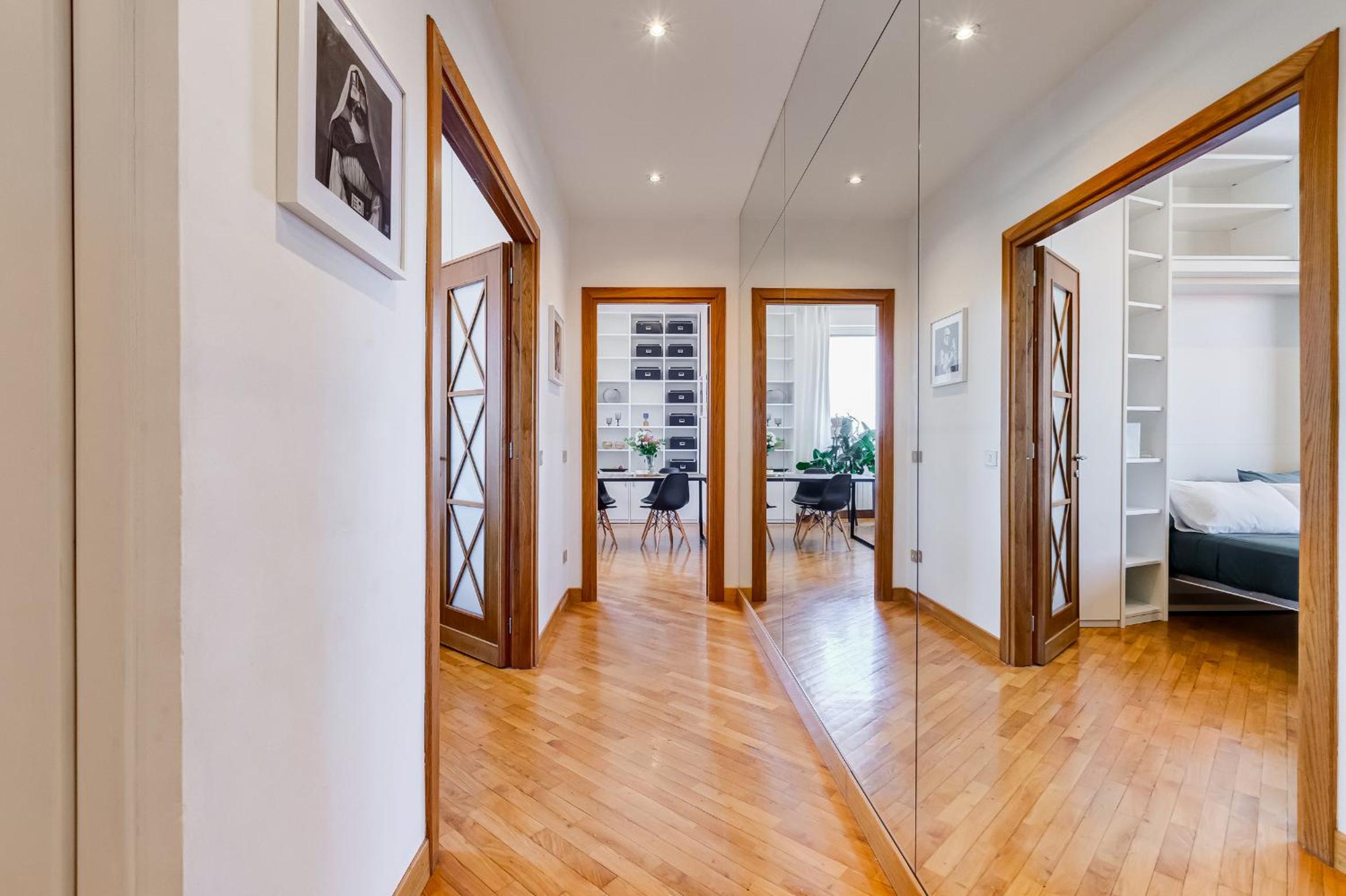 Romaviva Luxury Attic Apartment - San Giovanni in Laterano - Metro A C - Central Rome