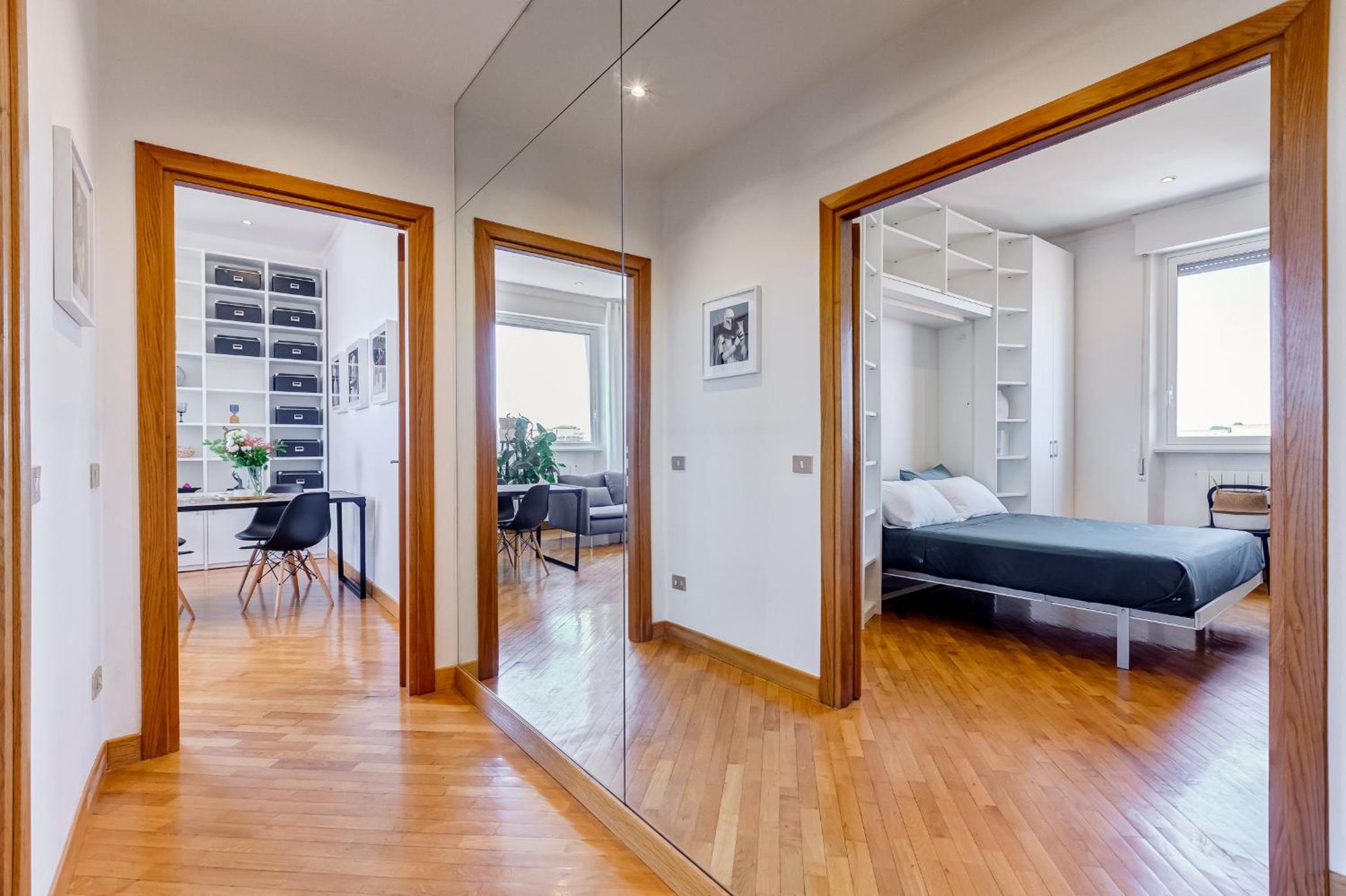 Romaviva Luxury Attic Apartment - San Giovanni in Laterano - Metro A C - Central Rome