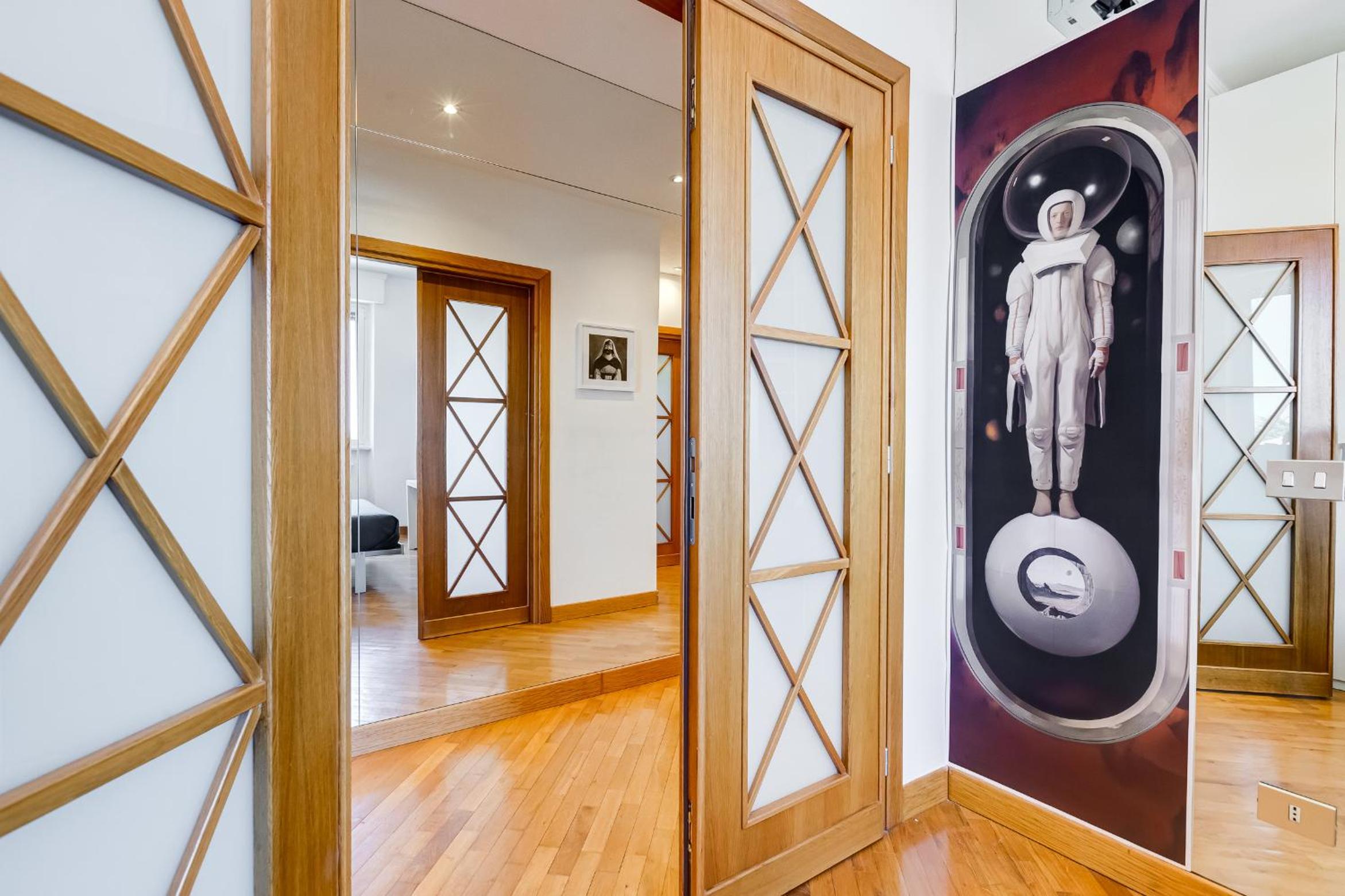 Romaviva Luxury Attic Apartment - San Giovanni in Laterano - Metro A C - Central Rome