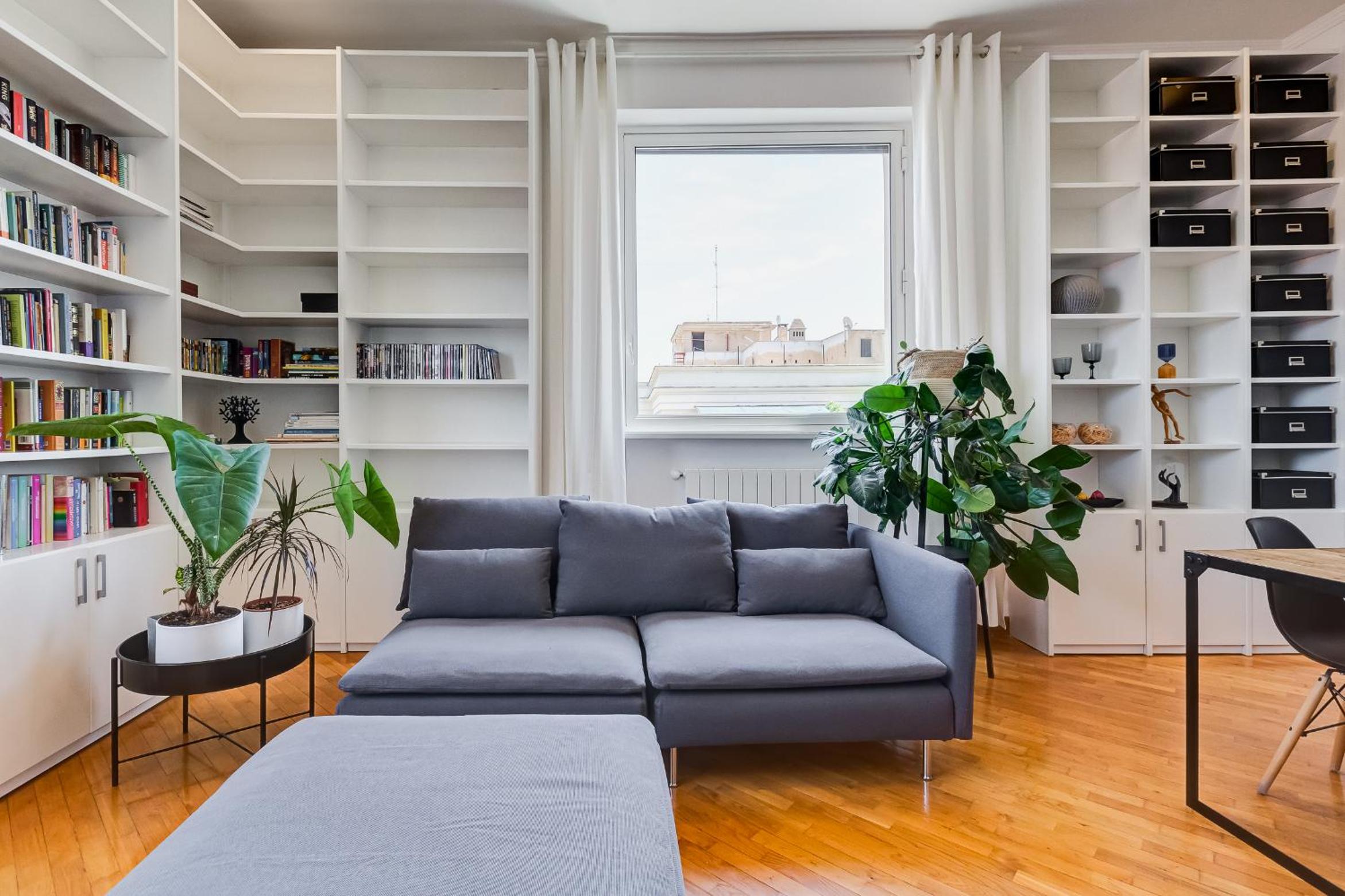 Romaviva Luxury Attic Apartment - San Giovanni in Laterano - Metro A C - Central Rome