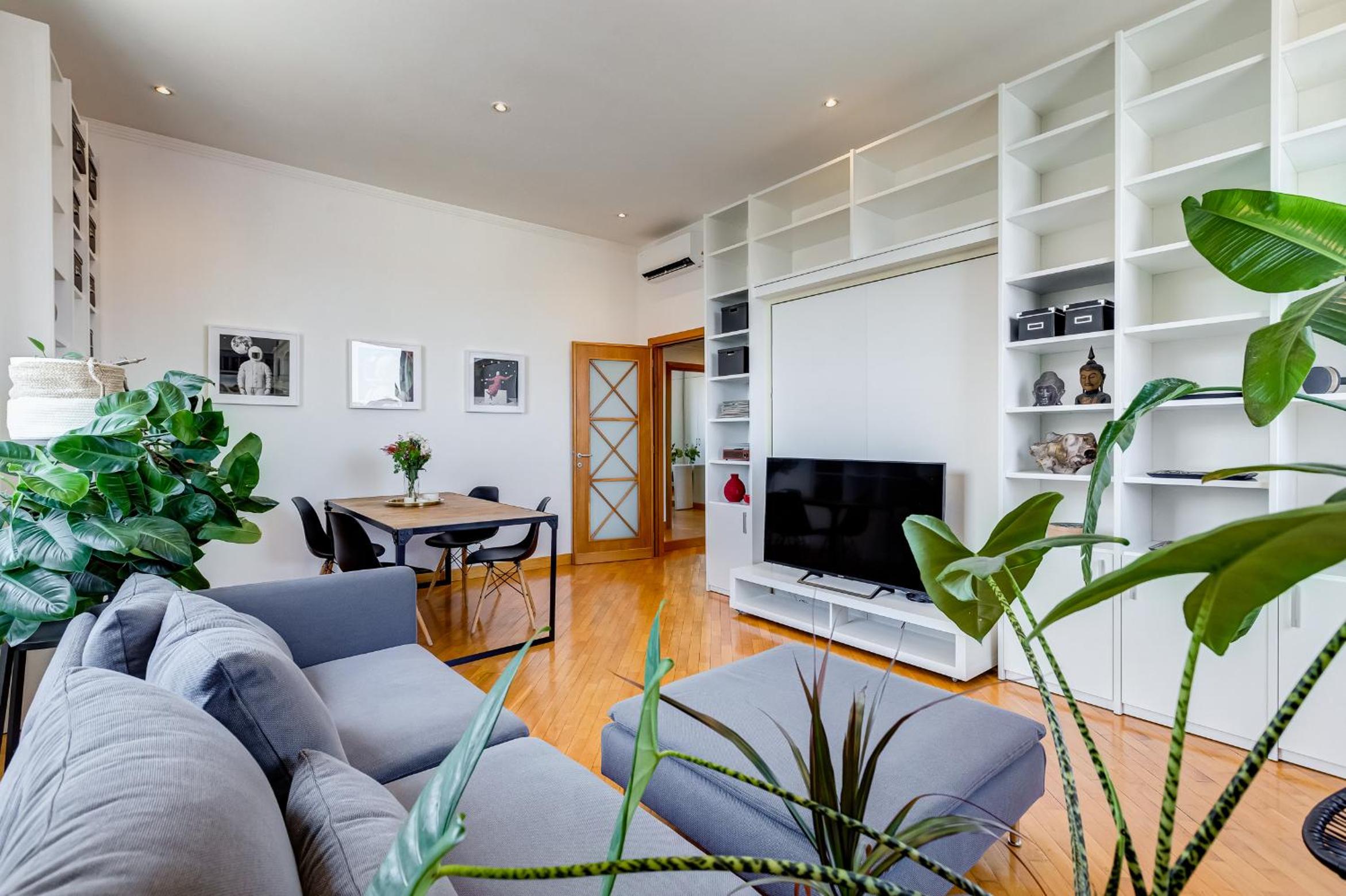 Romaviva Luxury Attic Apartment - San Giovanni in Laterano - Metro A C - Central Rome