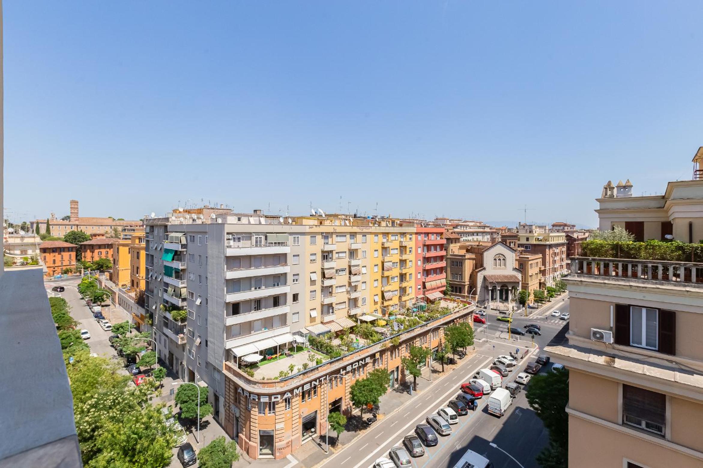 Romaviva Luxury Attic Apartment - San Giovanni in Laterano - Metro A C - Central Rome