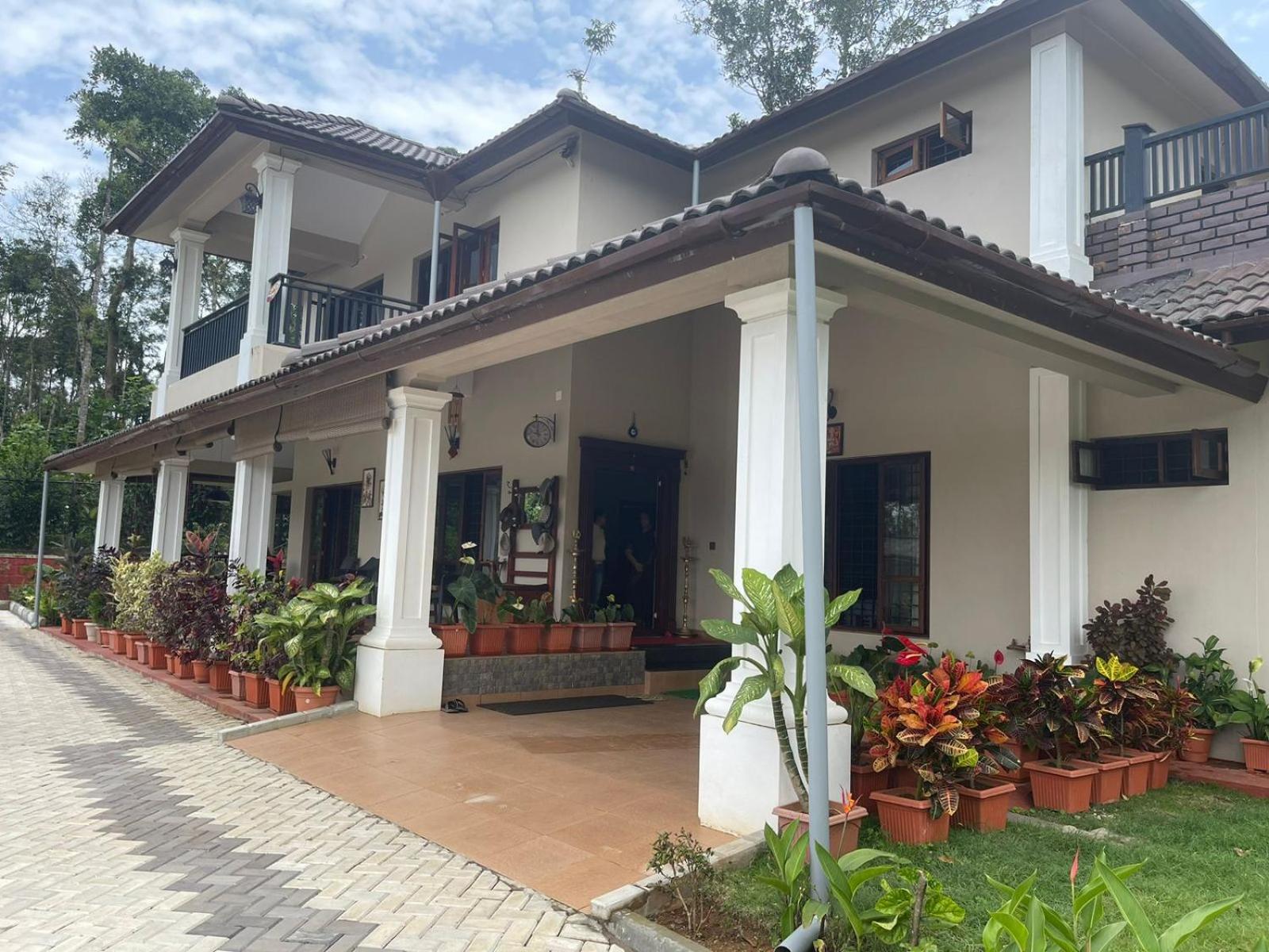 SaffronStays Coffeeshire