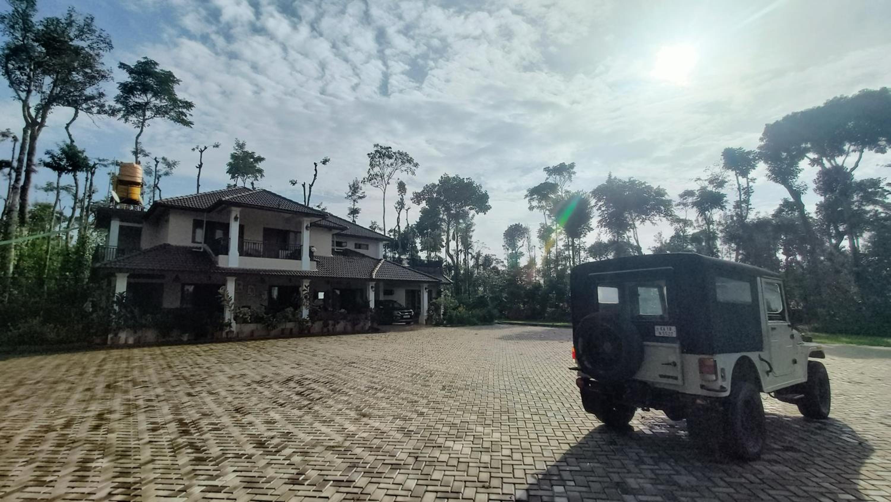 SaffronStays Coffeeshire