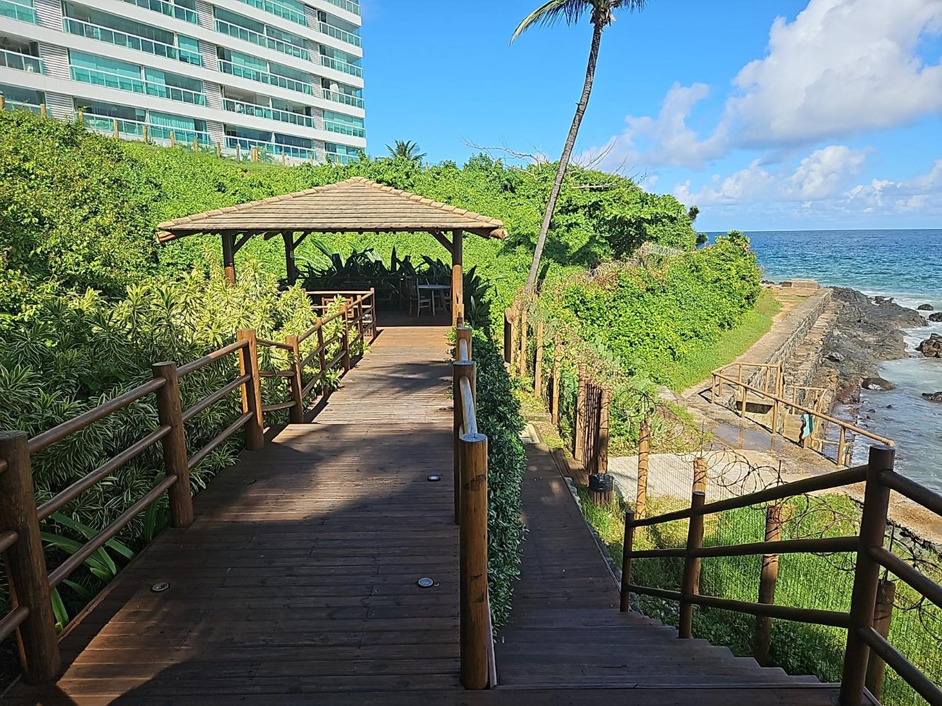 Ap70 m2 condomínio luxo Costa Espanha- Salvador- pré Carnaval -Réveillon em praia exclusiva- Vista Mar