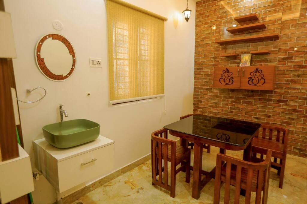 Luxurious Villa -in Madurai view 4