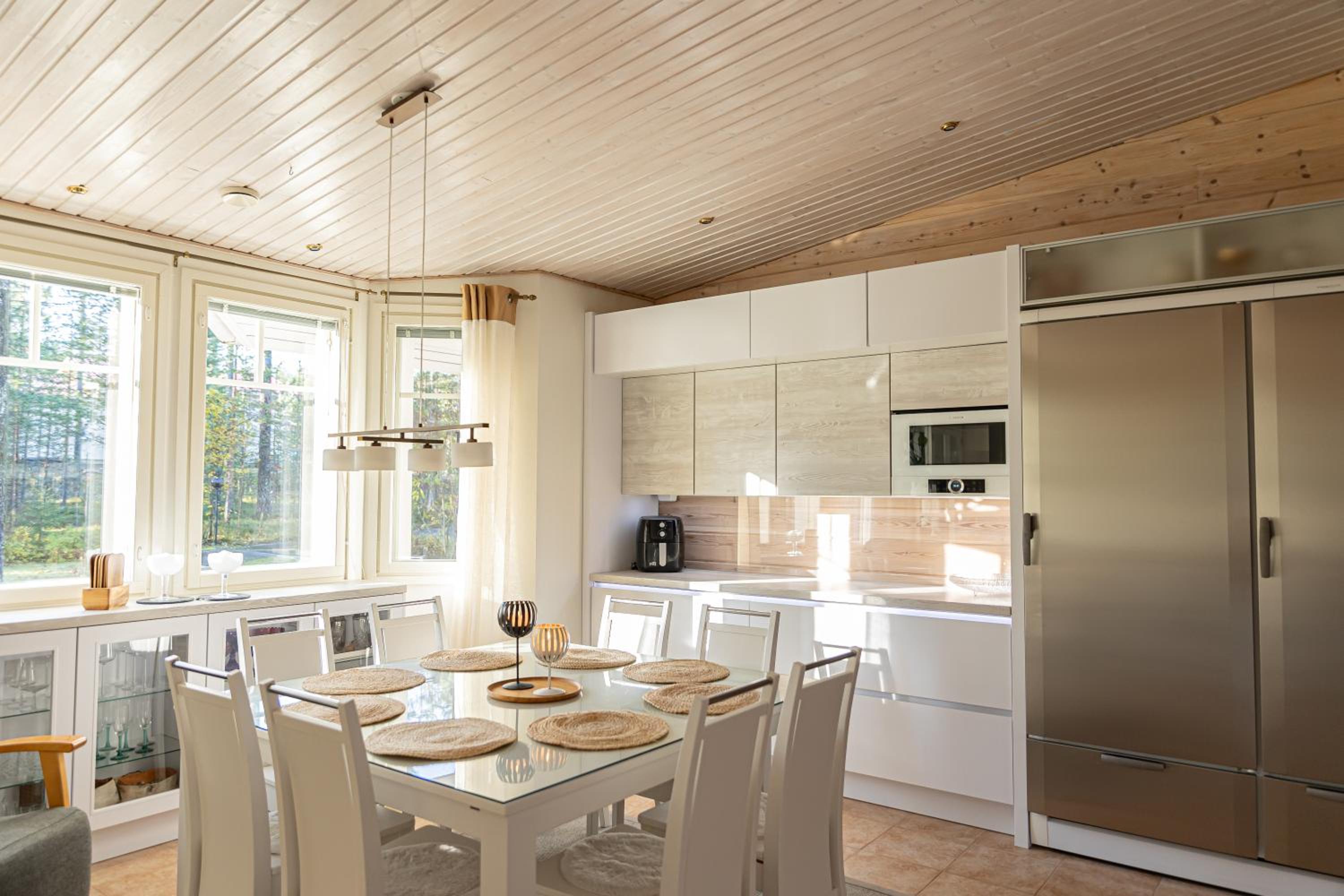 Villa Aurora Sinettä by BookLapland