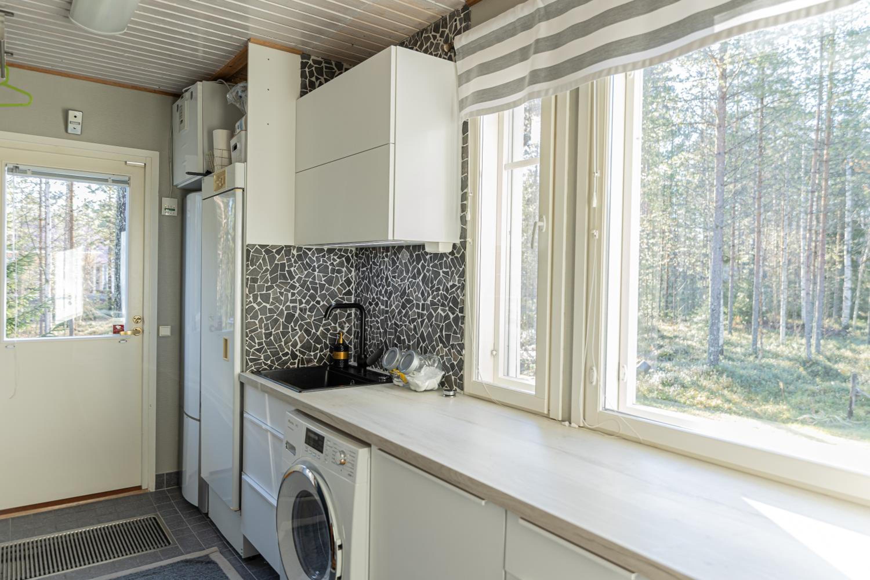 Villa Aurora Sinettä by BookLapland