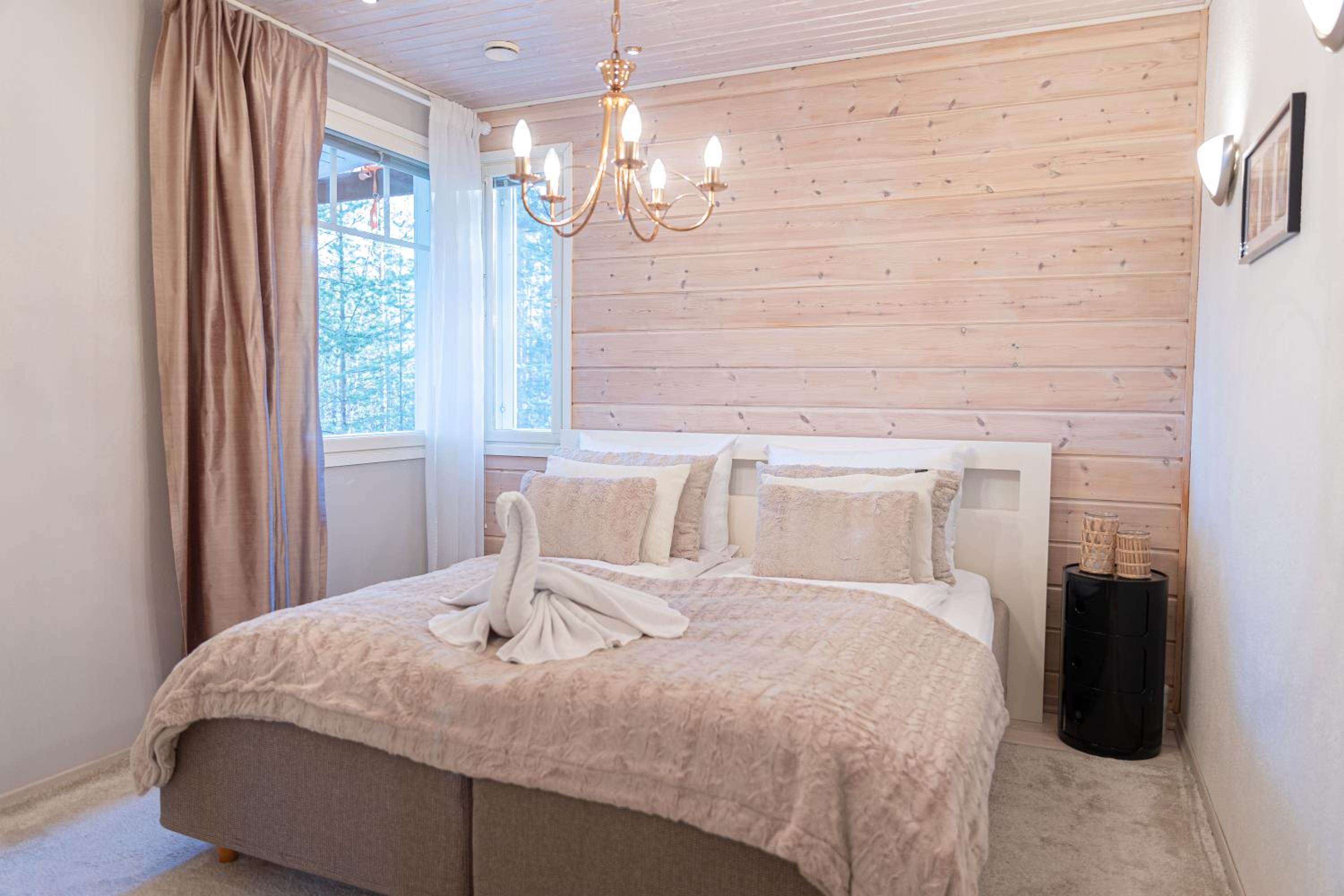 Villa Aurora Sinettä by BookLapland