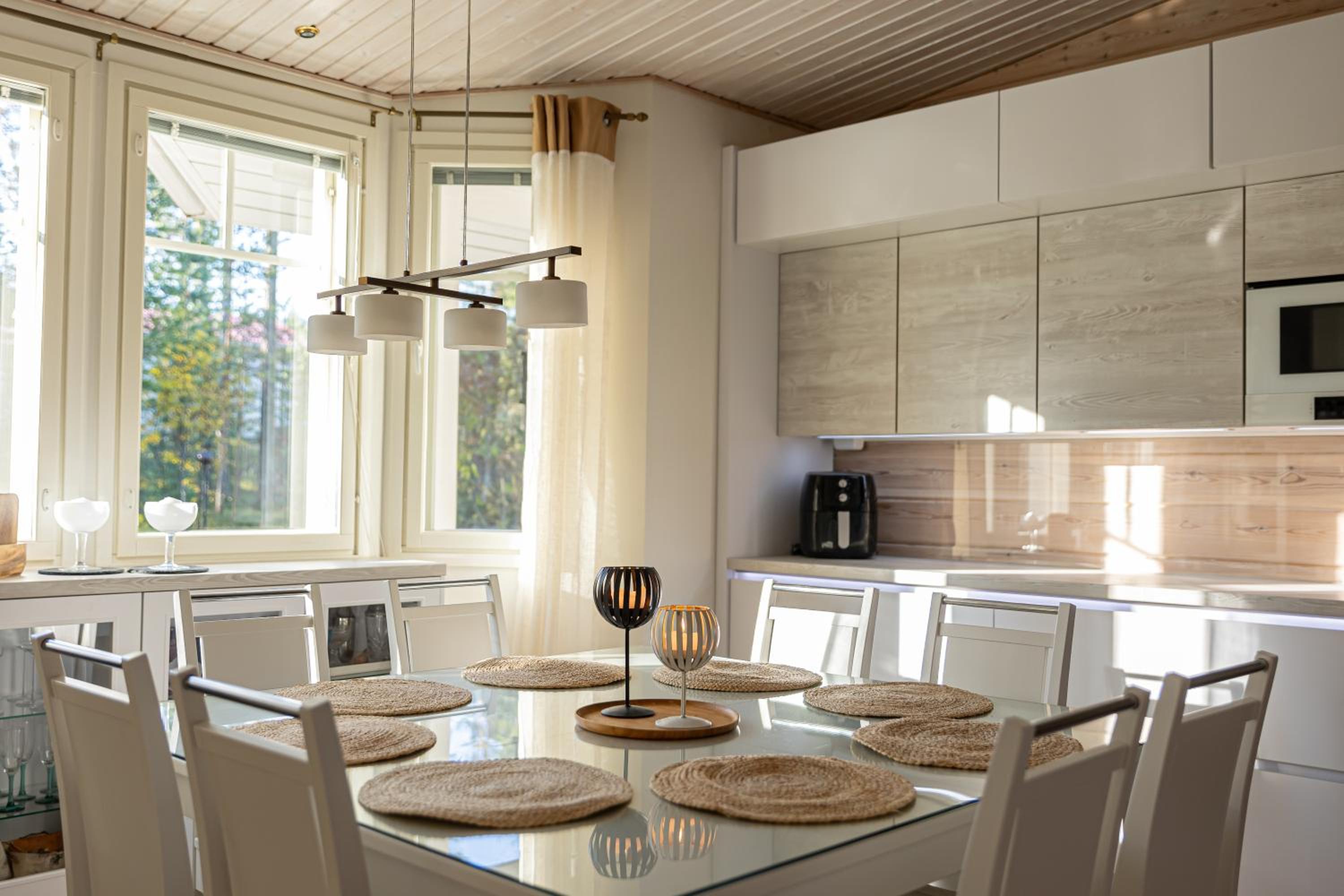 Villa Aurora Sinettä by BookLapland