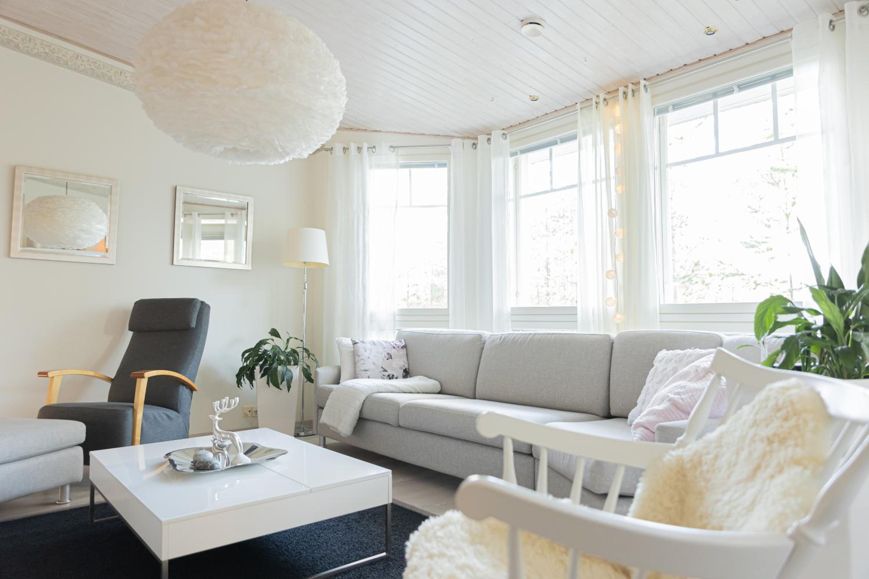 Villa Aurora Sinettä by BookLapland