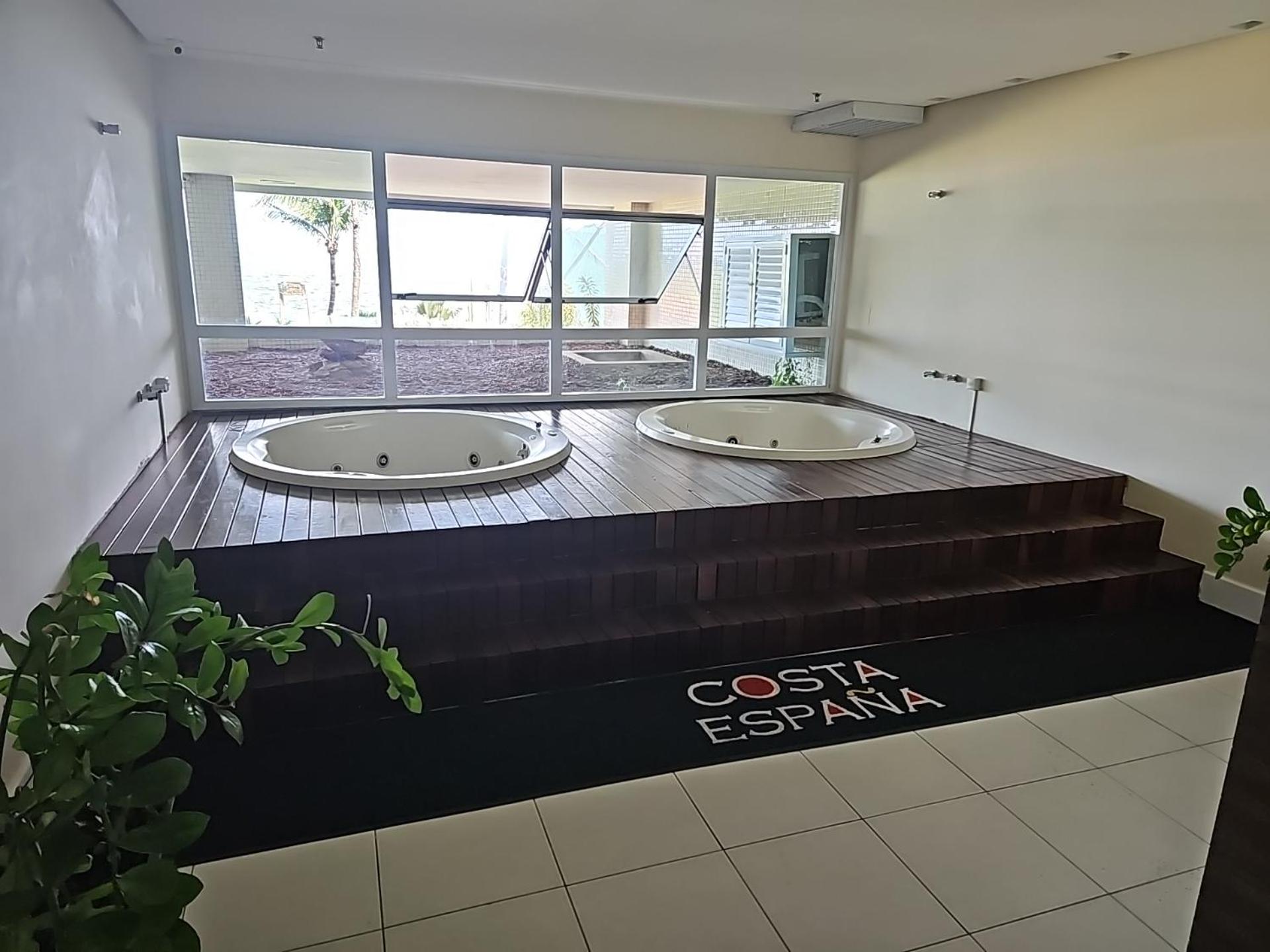 Ap70 m2 condomínio luxo Costa Espanha- Salvador- pré Carnaval -Réveillon em praia exclusiva- Vista Mar