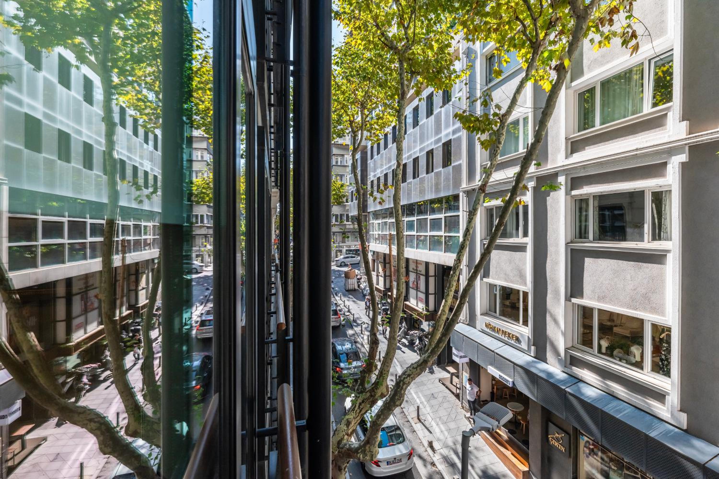 Deger 16 Residences