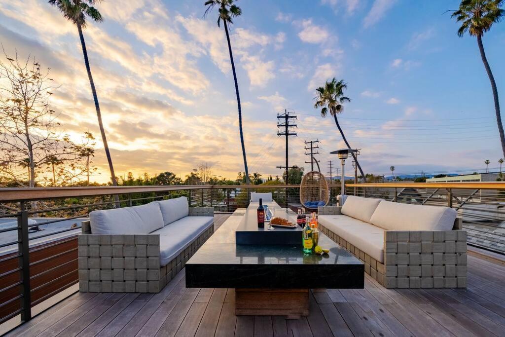 Venice Pool Hot Tub BBQ Home Theater