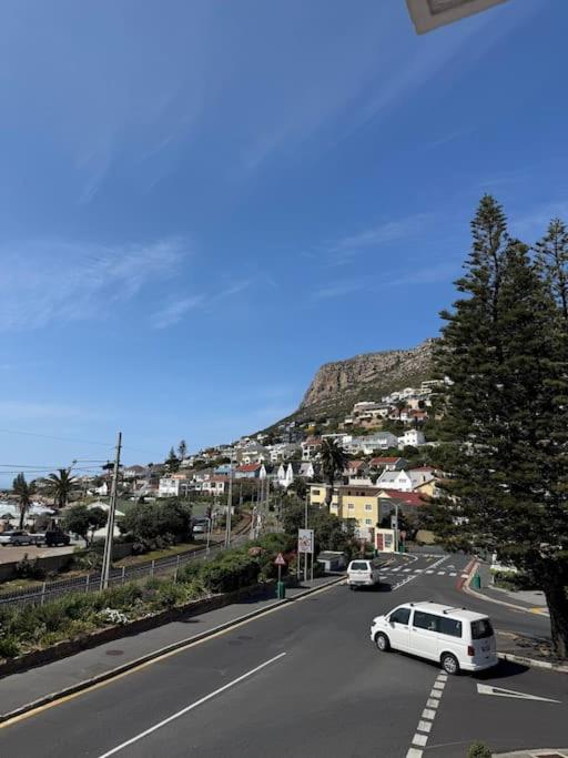 Beach Front Retreat in Fish Hoek