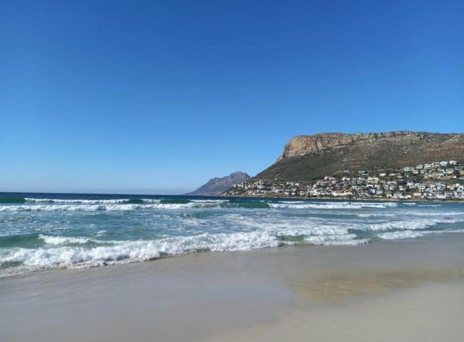 Beach Front Retreat in Fish Hoek