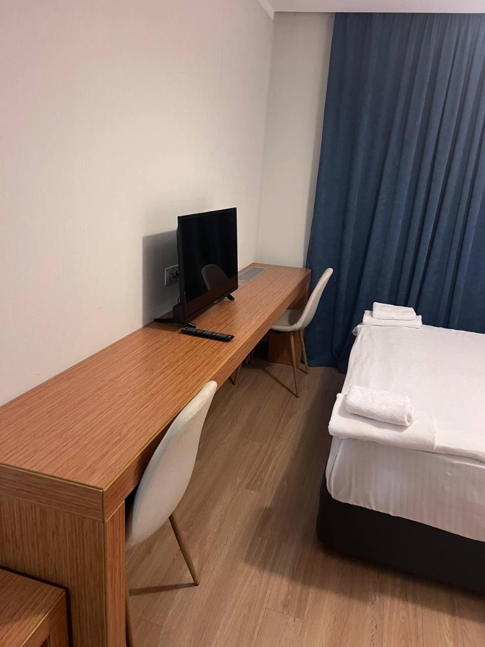 Photo 8