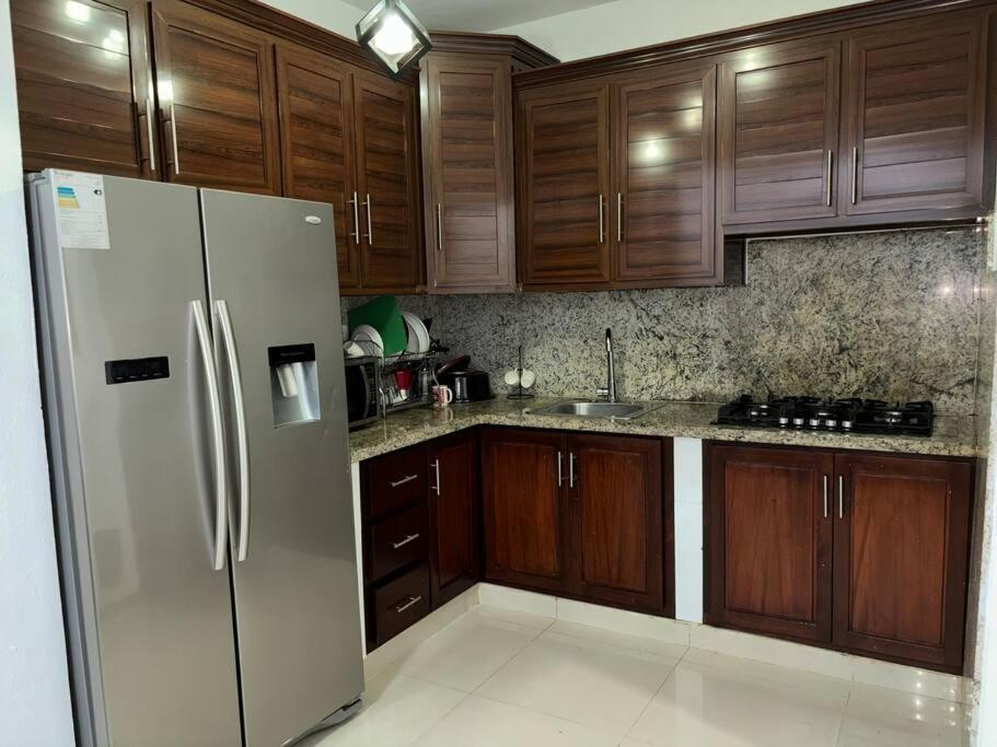 cheerful 3-bedroom residential home and amenities