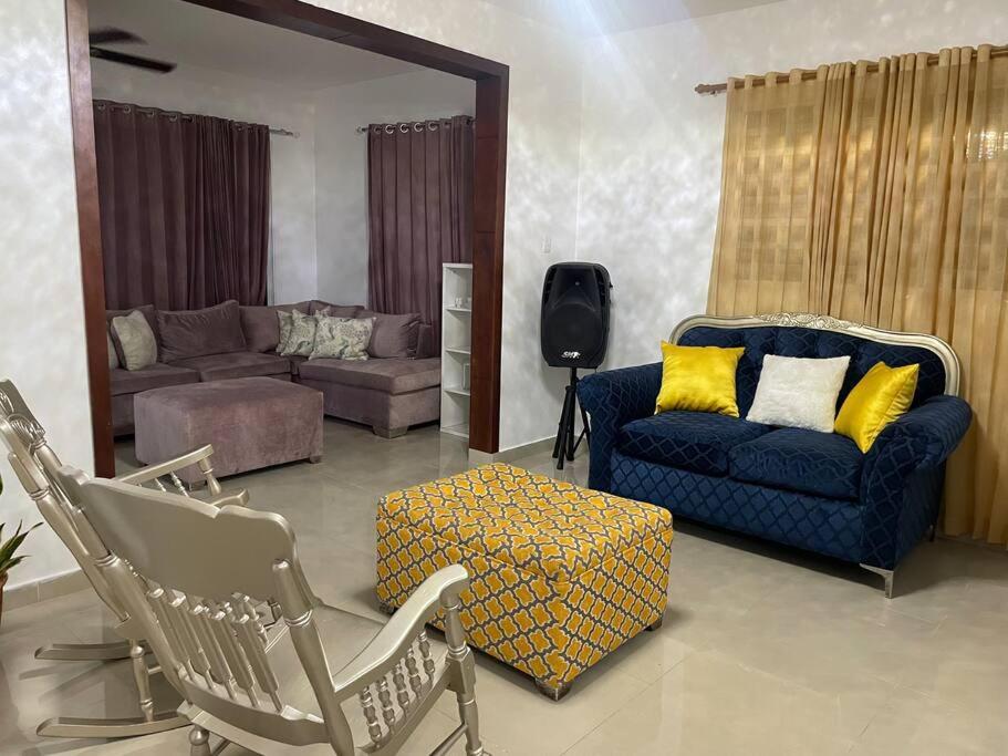 cheerful 3-bedroom residential home and amenities