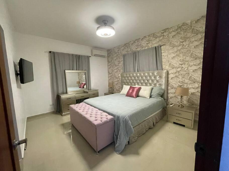 cheerful 3-bedroom residential home and amenities